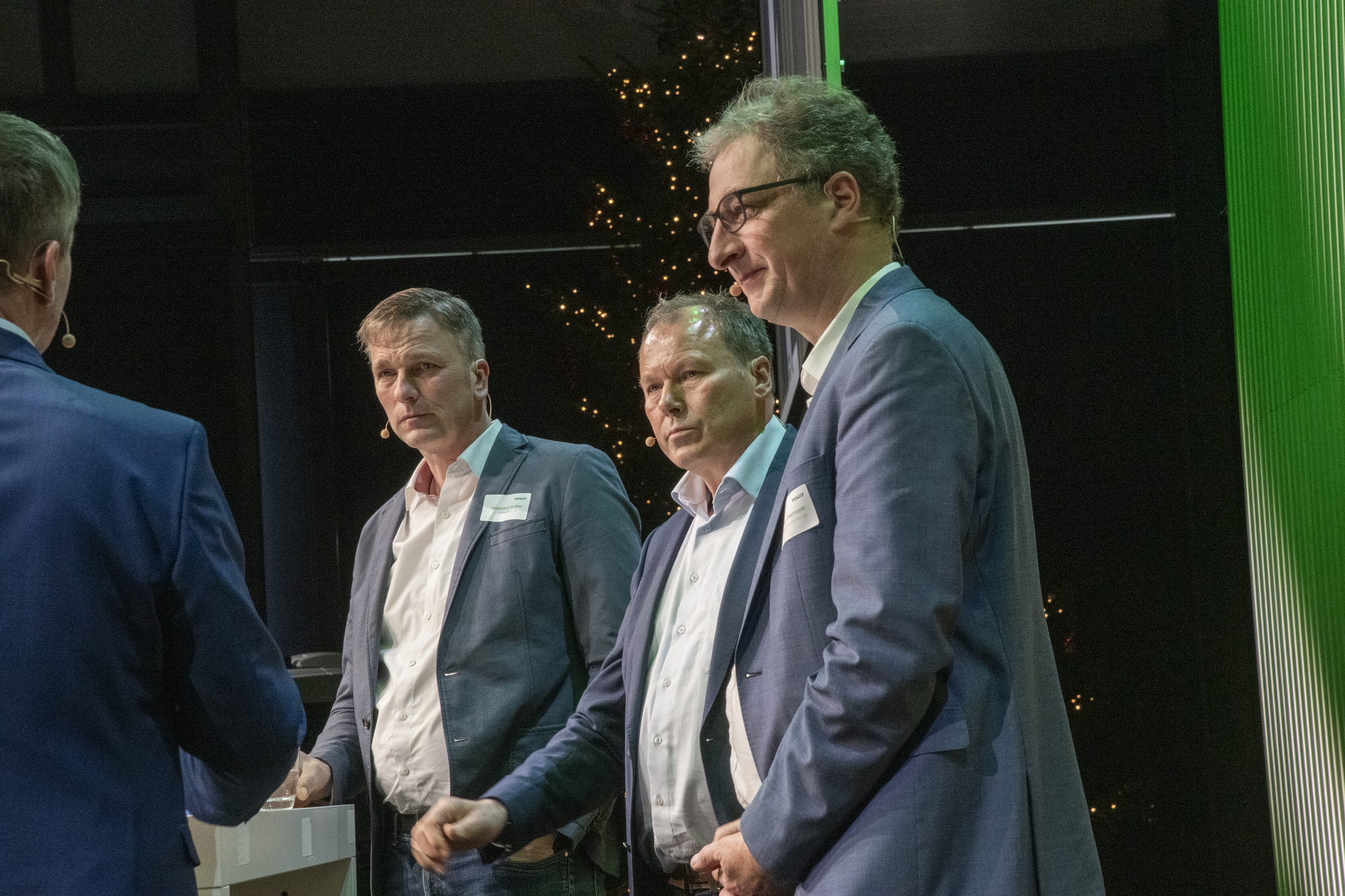 (v.l.) Sebastian Bröker, Hubert Loick und Franz Obermayer setzen auf grüne Energie. Foto: Fendt