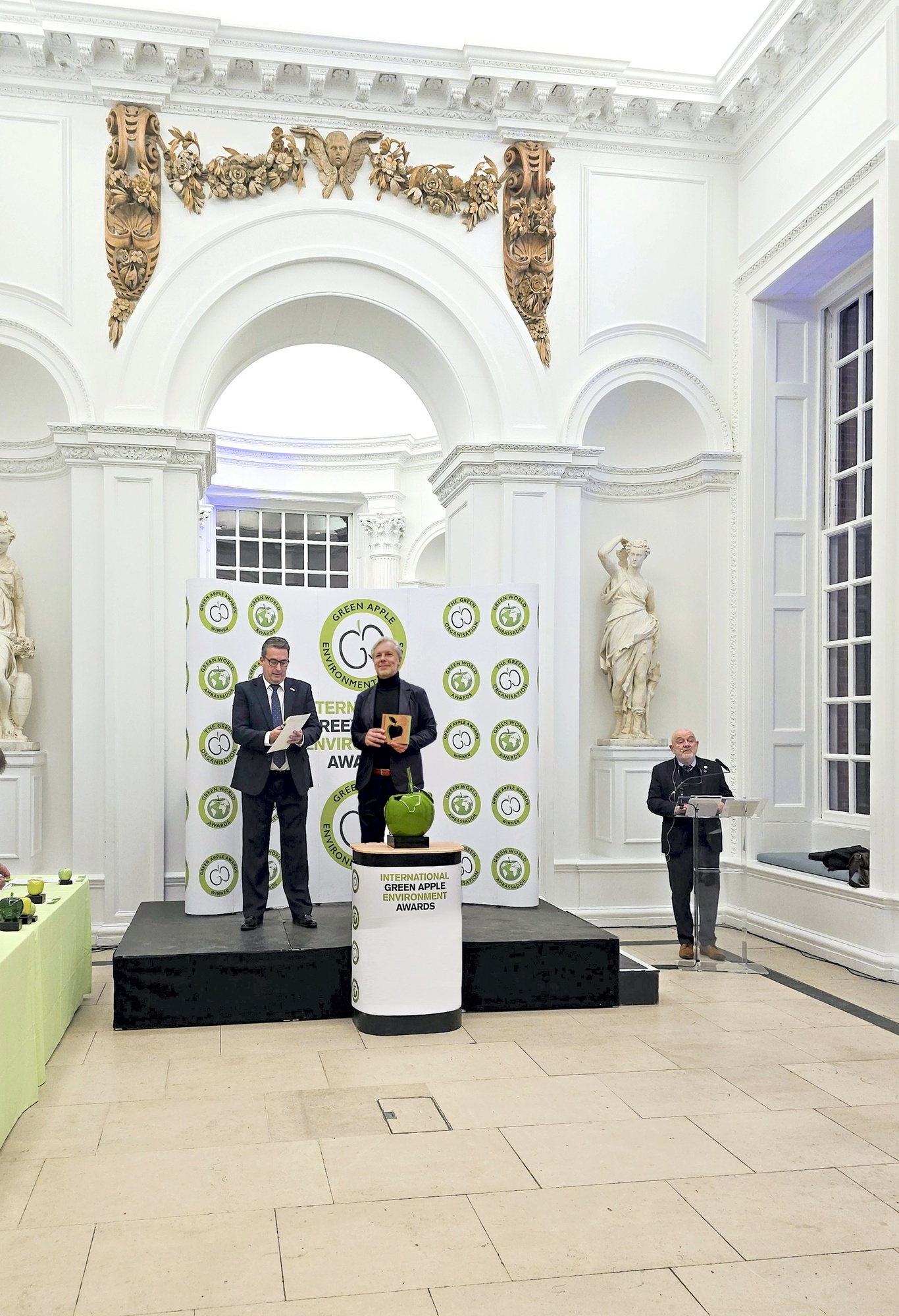 Peter Kuczia, Architekt von Solarlux, hat den Neubau von Linara geplant.
