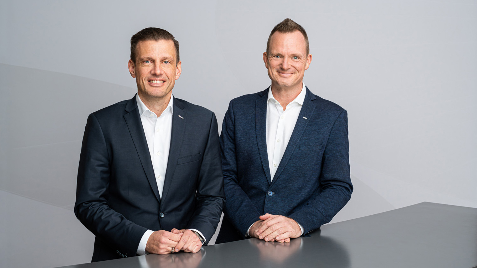 Von links: Alexander Tonn, COO Road Logistics und Stefan Behrendt, Managing Director Food Logistics. Bild: Dachser