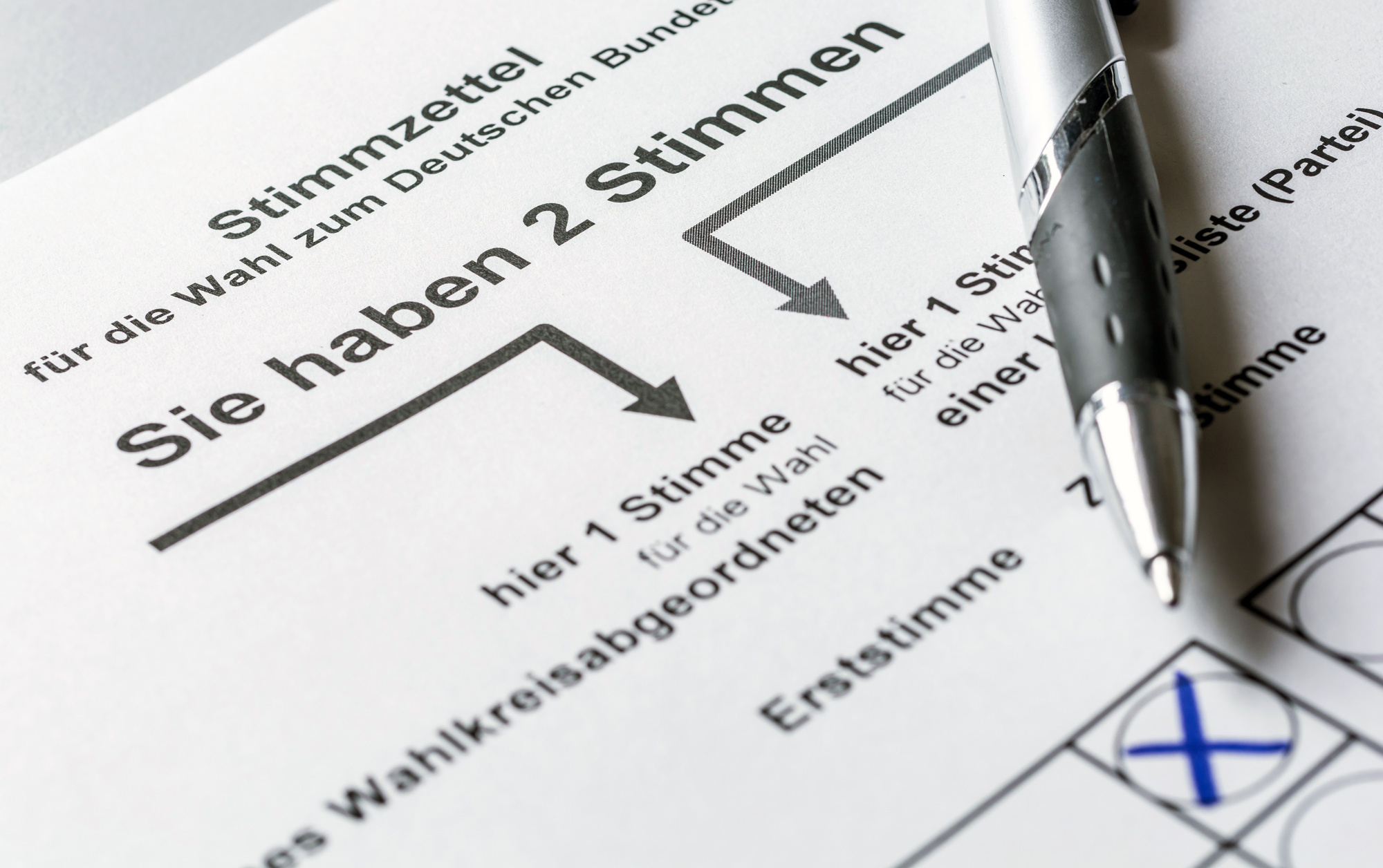 Symbolbild. Am Sonntag, 23. Februar 2025, findet die 21. Bundestagswahl statt. Zwischen 8 und 18 Uhr kann in Augsburg in den Wahllokalen gewählt werden. Foto: stock.adobe.com / Ralf Geithe