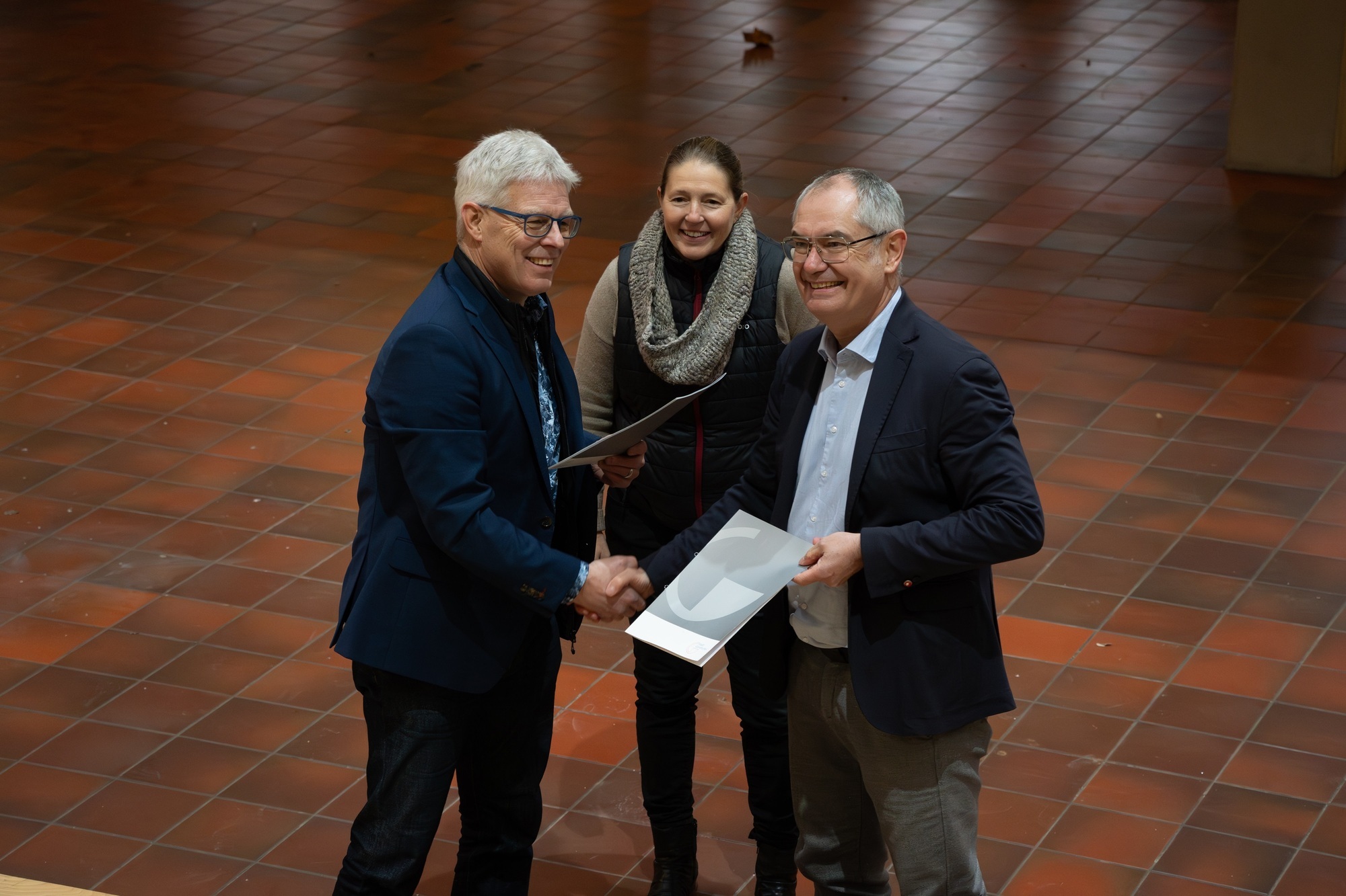 Geplant ist ein neuer klimaneutraler Campus mit Neubauten für die Turnhalle und einem Anbau, in dem die Vorschule der ISA ihren