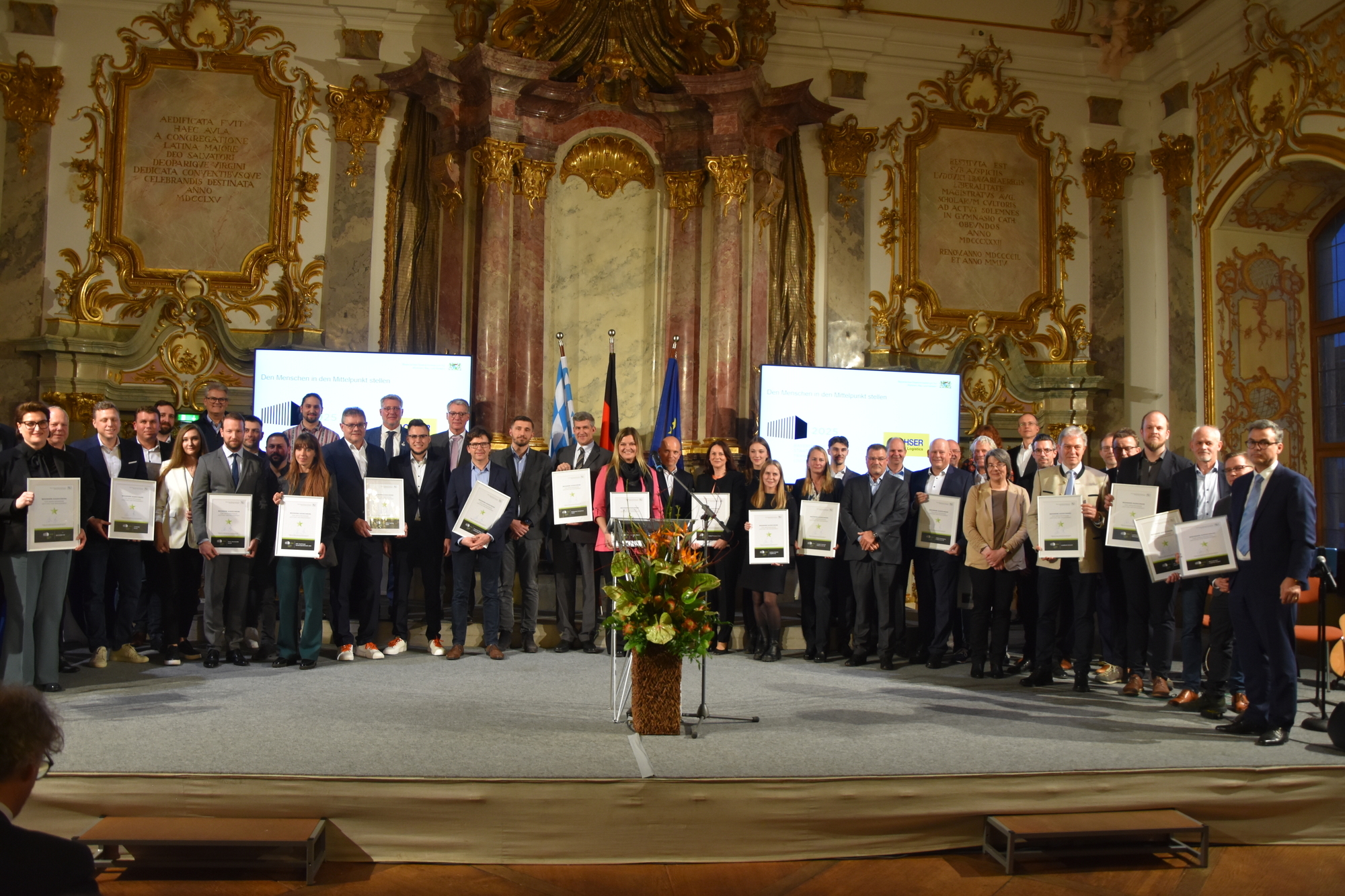 Alle Nominierten des „Bayerischen Staatspreis Transport und Logistik“ im Kleinen Goldenen Saal in Augsburg. Foto: B4BSCHWABEN.de