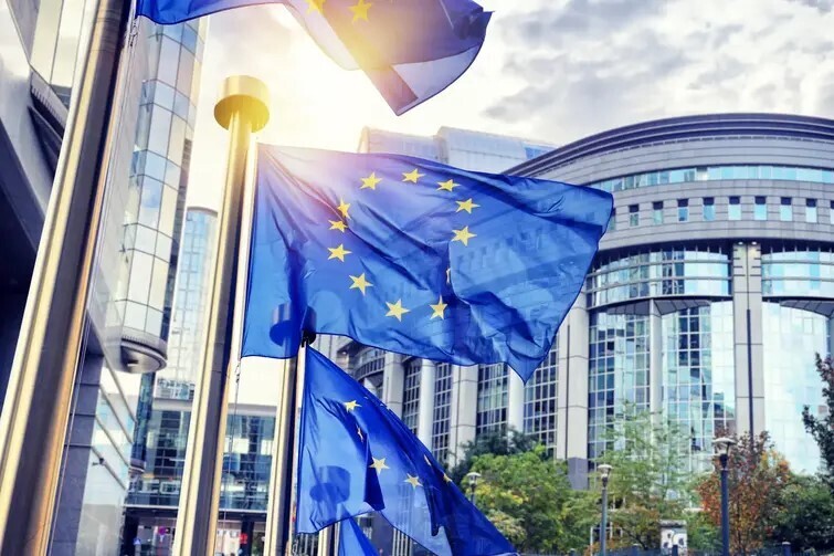 Symbolbild. „Um ein europäisches ökonomisches Comeback zu schaffen“ fordert vbw Hauptgeschäftsführer Brossardt zusätzliche Maßnahmen. Foto: stock.adobe.com / Symbiot