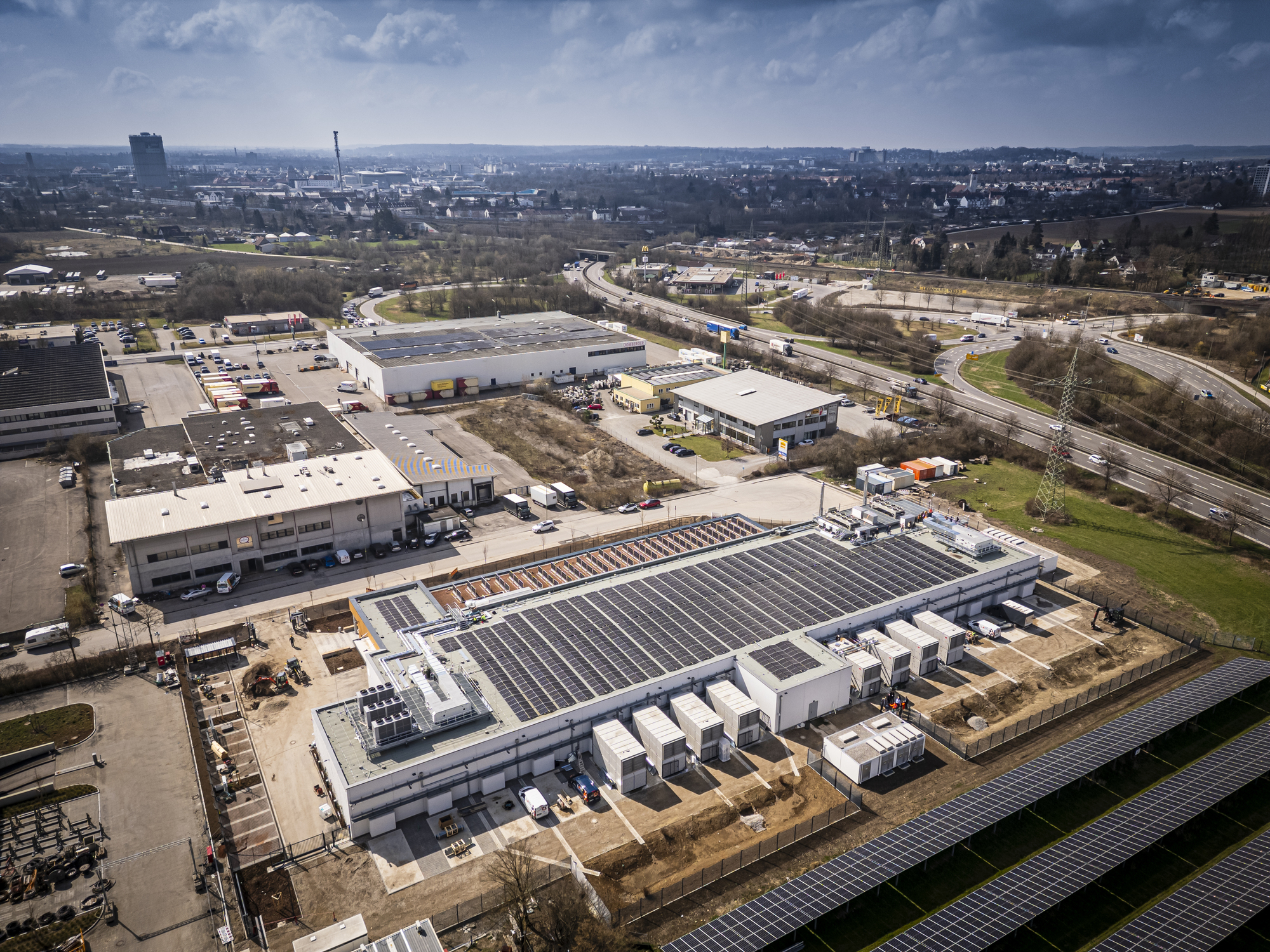 Das LEW Green Data Center von oben. Foto: Bernd Jaufmann / B4BSCHWABEN.de