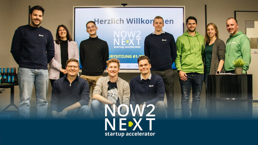 Die beiden neuen Teams mit der Now2next-Jury sowie den Startup-Coaches Raphael Feinäugle, Julia Leifeld und Stefan Schimpfle vom DZ.S. Foto: DZ.S