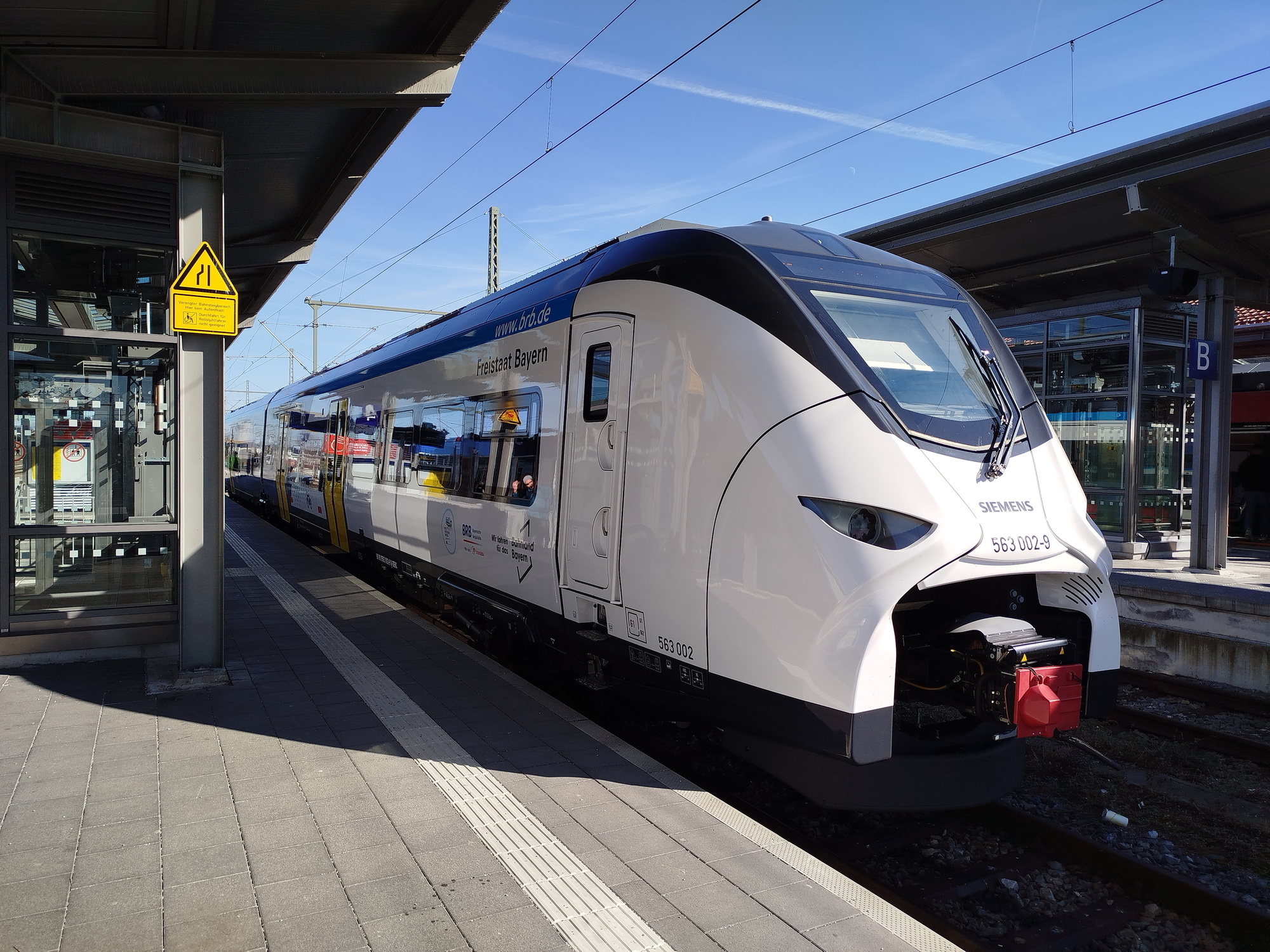 Der Wasserstoffzug fährt jetzt auch regelmäßig zwischen Augsburg und Peißenberg. Foto: BRB