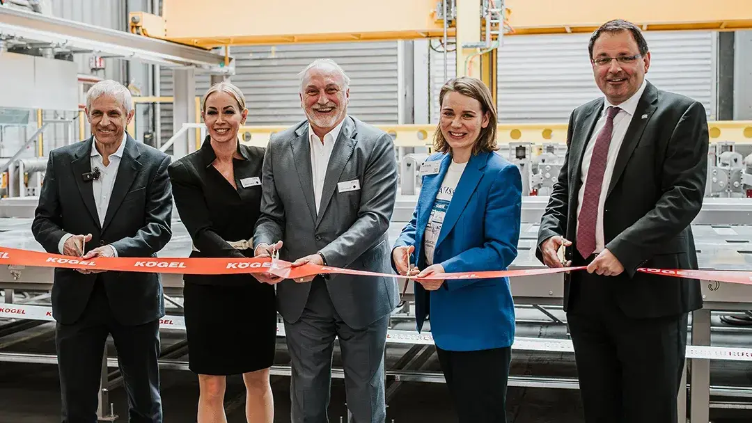 Von links nach rechts: Kögel CEO Christian Renners, Monika Humbaur, Ulrich Humbaur, Landtagsabgeordnete Kreis Günzburg Jenny Sc