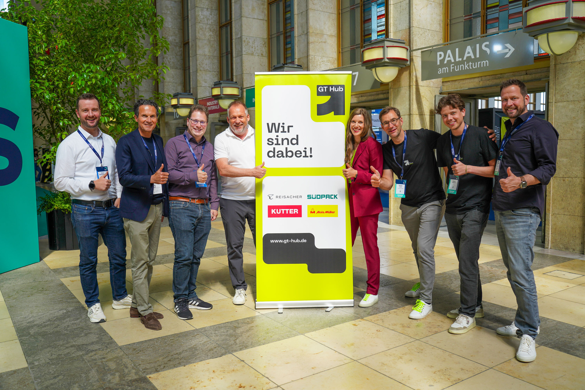 Von links: Peter Waizenegger (e-con AG), Peter Reisacher (Autohaus Reisacher), Dennis Bauer (HyWin), Andreas Müller (Alois Mülle