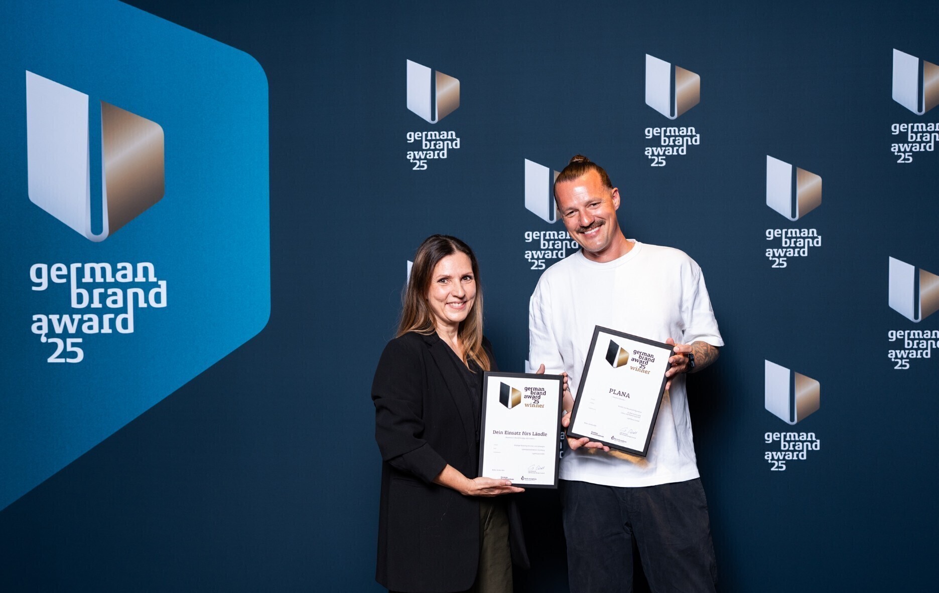 Veronika Schaale, Senior BrandManagerMarkenagentur Lighthouse, und Christian Mack, Creative Director Markenagentur Lighthouse,be