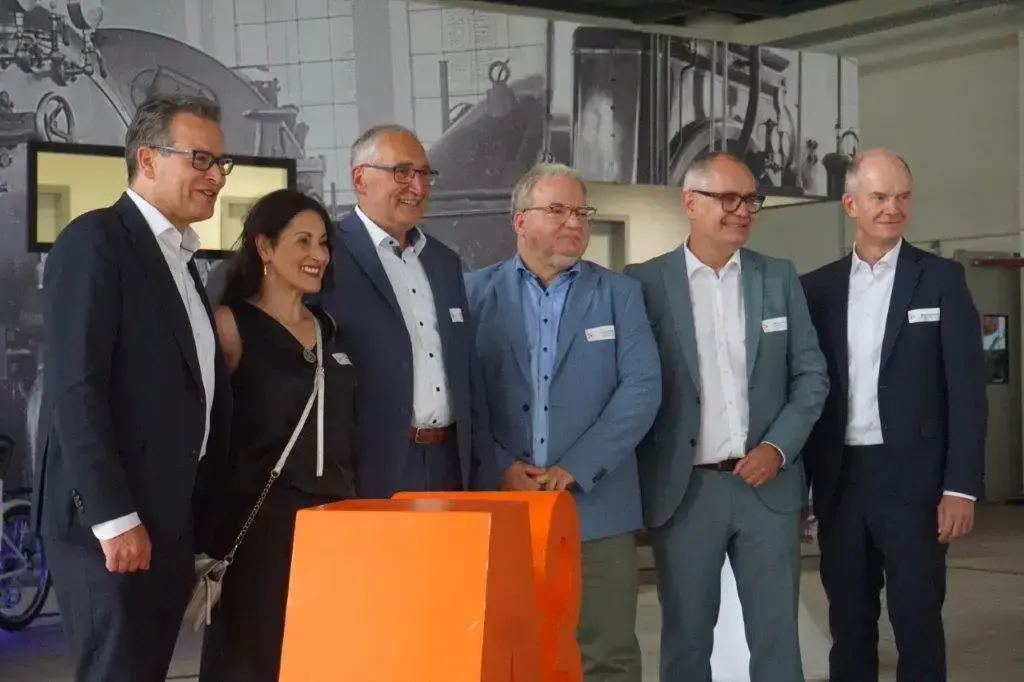 Rund 200 geladene Gäste aus Unternehmen, Politik und Wissenschaft aus dem Wirtschaftsraum Augsburg haben an der Veranstaltung teilgenommen. Fotoquelle: A³ Förderverein
