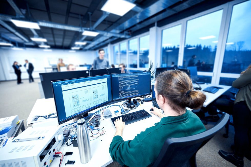 Forschungsarbeiten am Institut für Datenoptimierte Fertigung der Hochschule Kempten. Foto: Hochschule Kempten / Susanne Mölle
