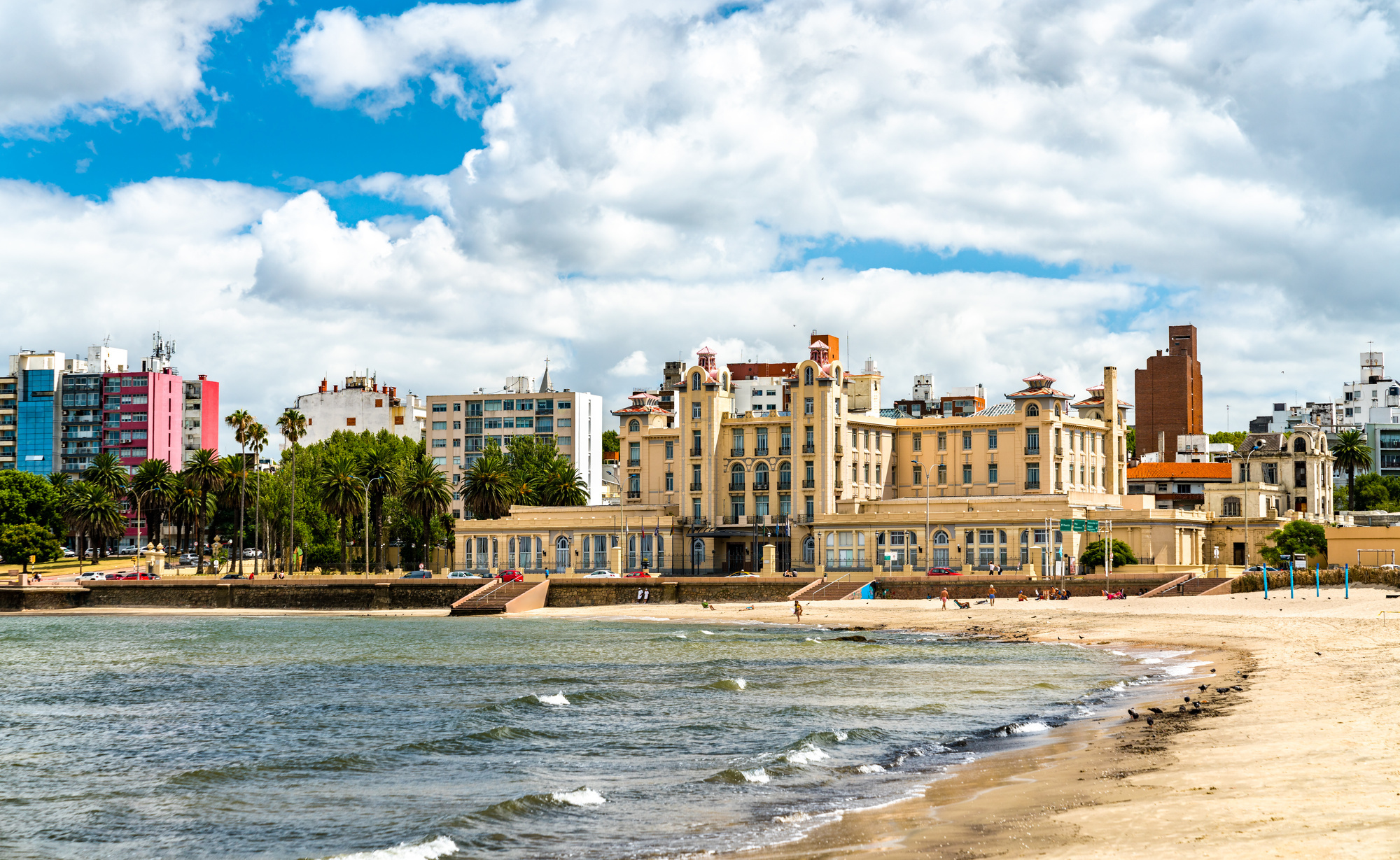 Das Parlamentsgebäude der Mercosur-Staaten in Montevideo, Uruguay. Foto: Adobe Stock/ Leonid Andronov