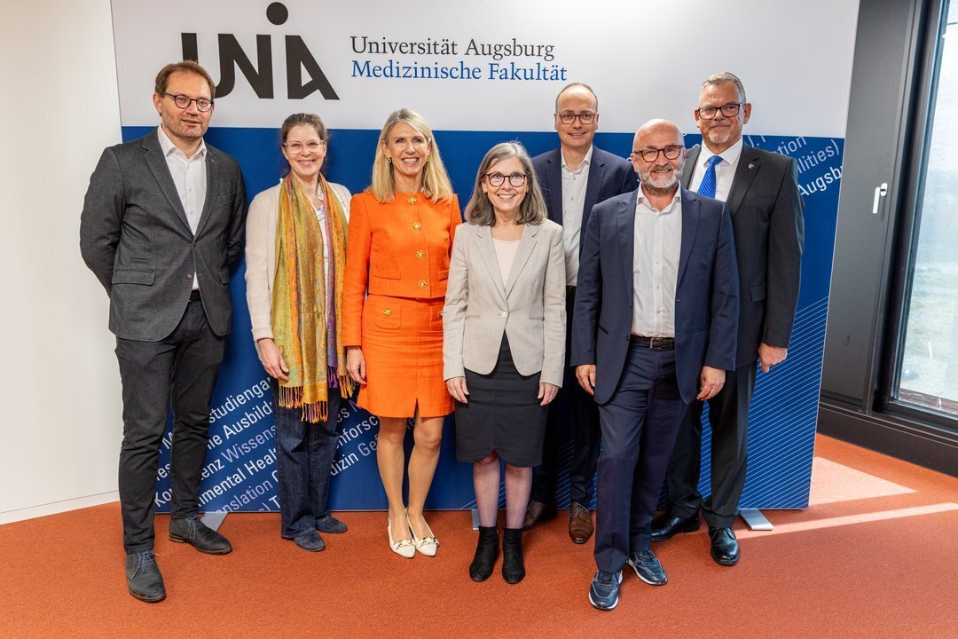 PD Dr. med. Eugen Zizer und Dr. med. Birgit Seybold-Kellner, beide stellvertretende Ärztliche Direktoren; Monika Wiesmüller-Schw