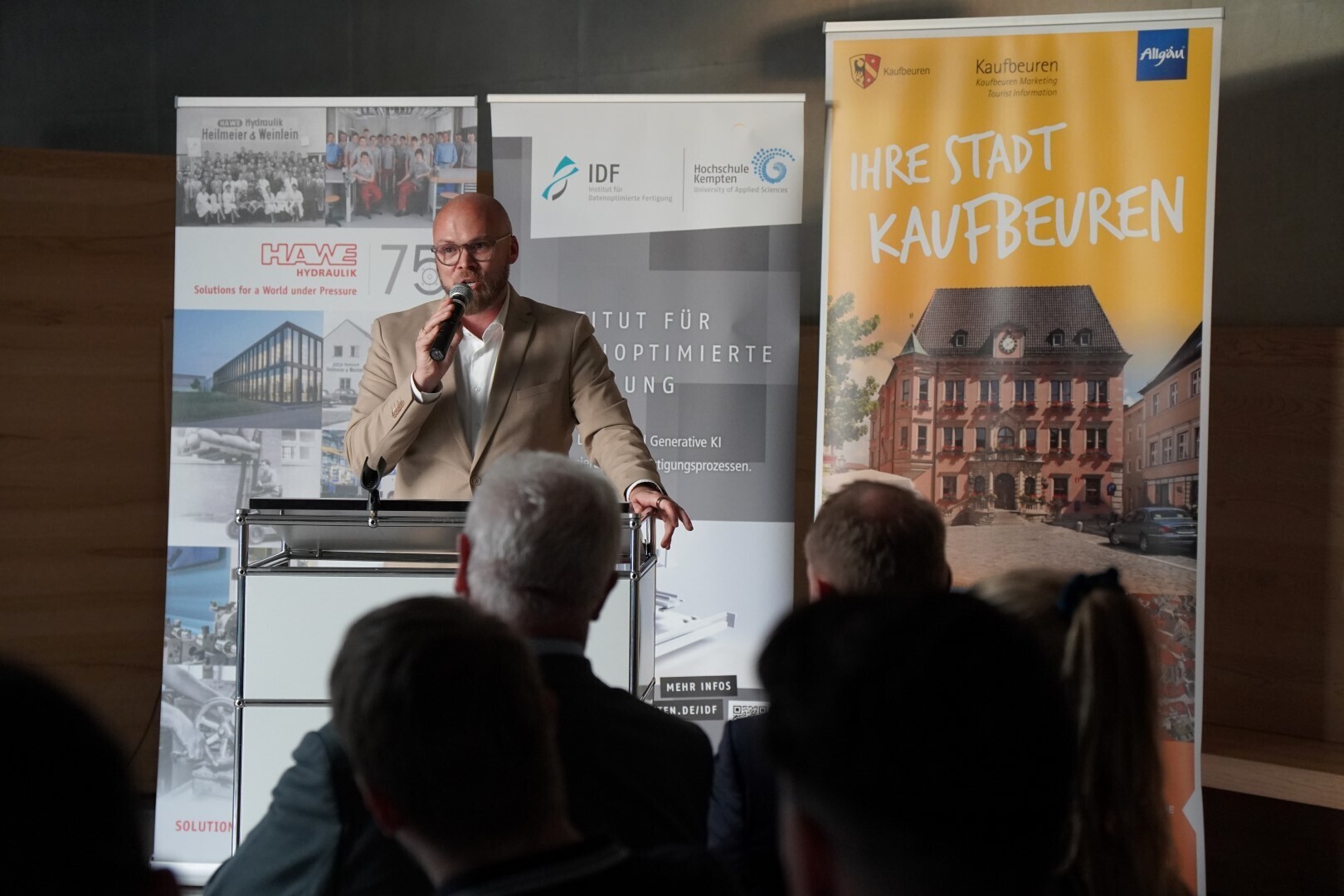 Dr. Fabian Mehring, Bayerischer Staatsminister für Digitales, hat beim dritten Allgäuer Innovationstreff über die Bedeutung der