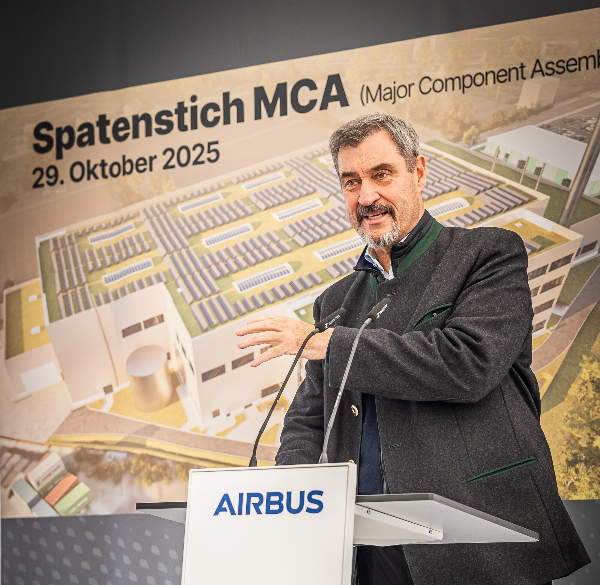 Ministerpräsident Markus Söder war zum symbolischen Spatenstich in Donauwörth. Foto: Airbus Helicopters