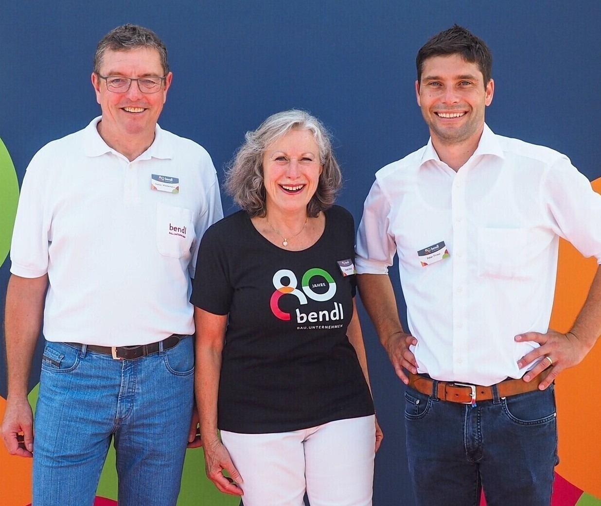 (von links) Geschäftsführender Gesellschafter Stefan Wiedemann, Gesellschafterin und Prokuristin Margot Bendl und geschäftsführender Gesellschafter Peter Finkel. Quelle: Bauunternehmen bendl Günzburg