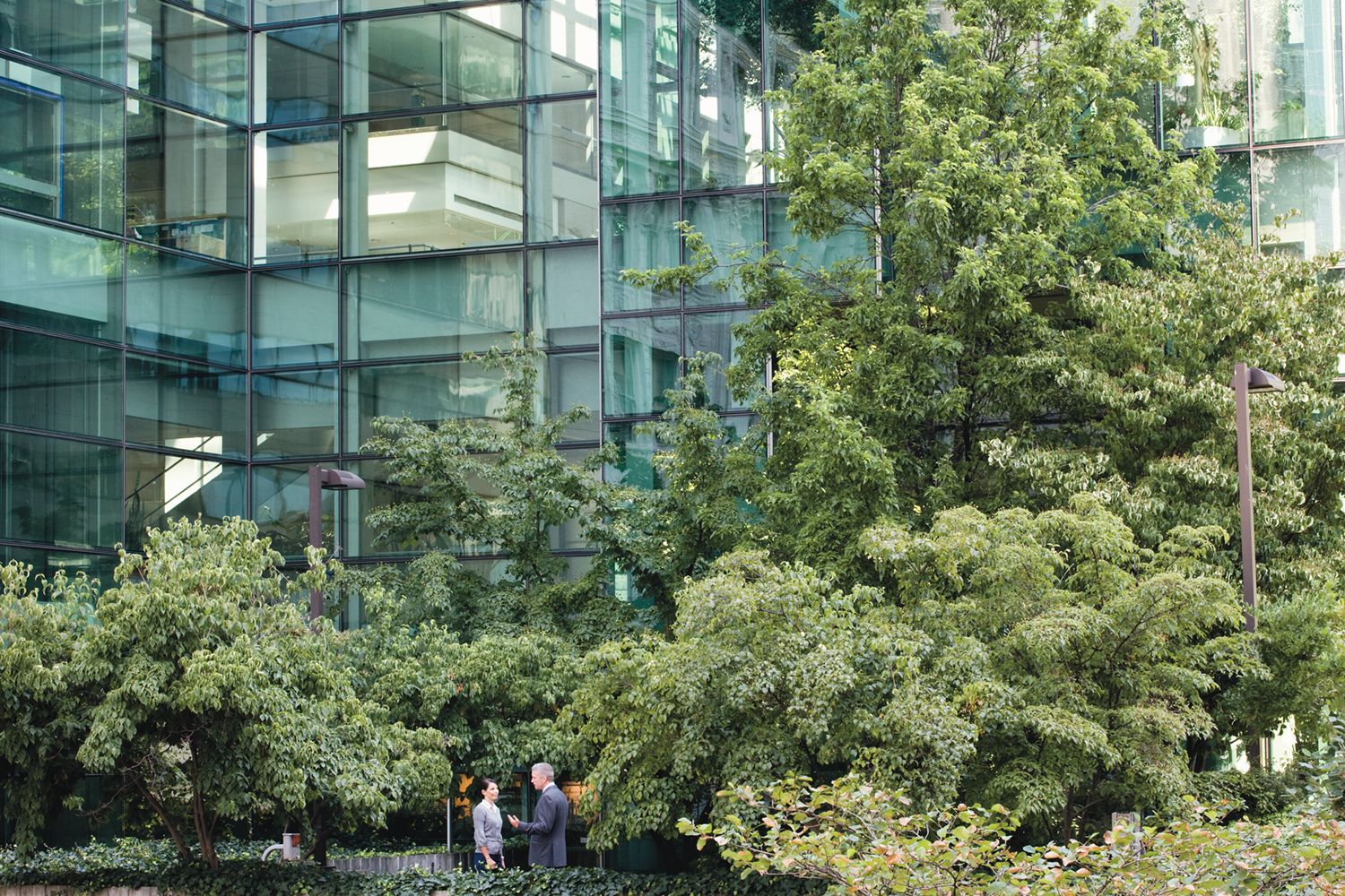 Symbolbild. Das ImmobilienCenter der Stadtparkasse Augsburg ist Ihr kompetenter Partner rund um das Thema Gewerbeimmobilien. Foto: S-Com/getty