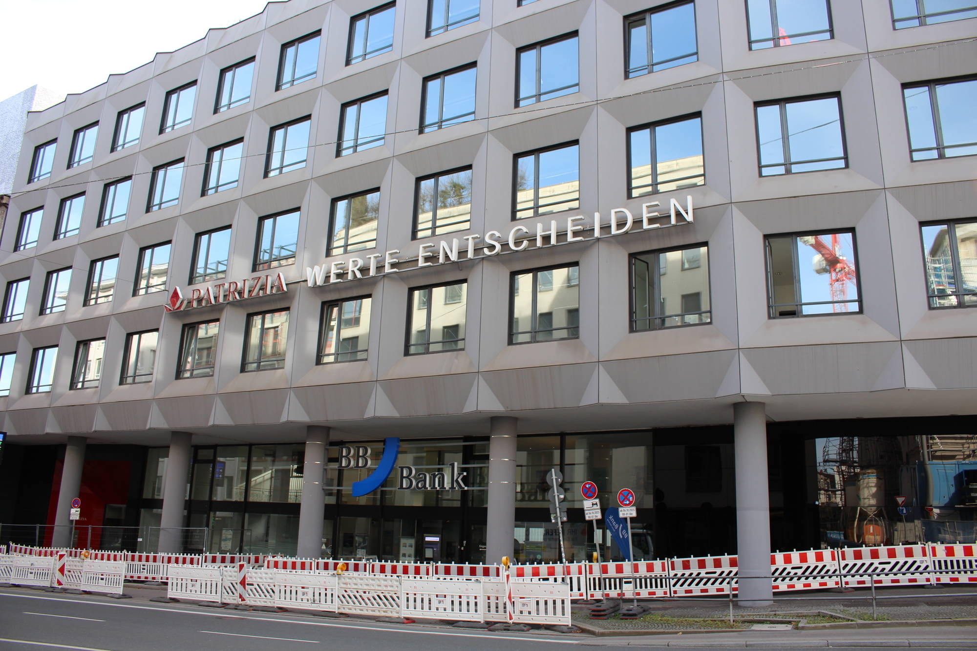 Der Hauptsitz von Patrizia in der Fuggerstraße. Foto: Katharina Seeburger / B4BSCHWABEN.de