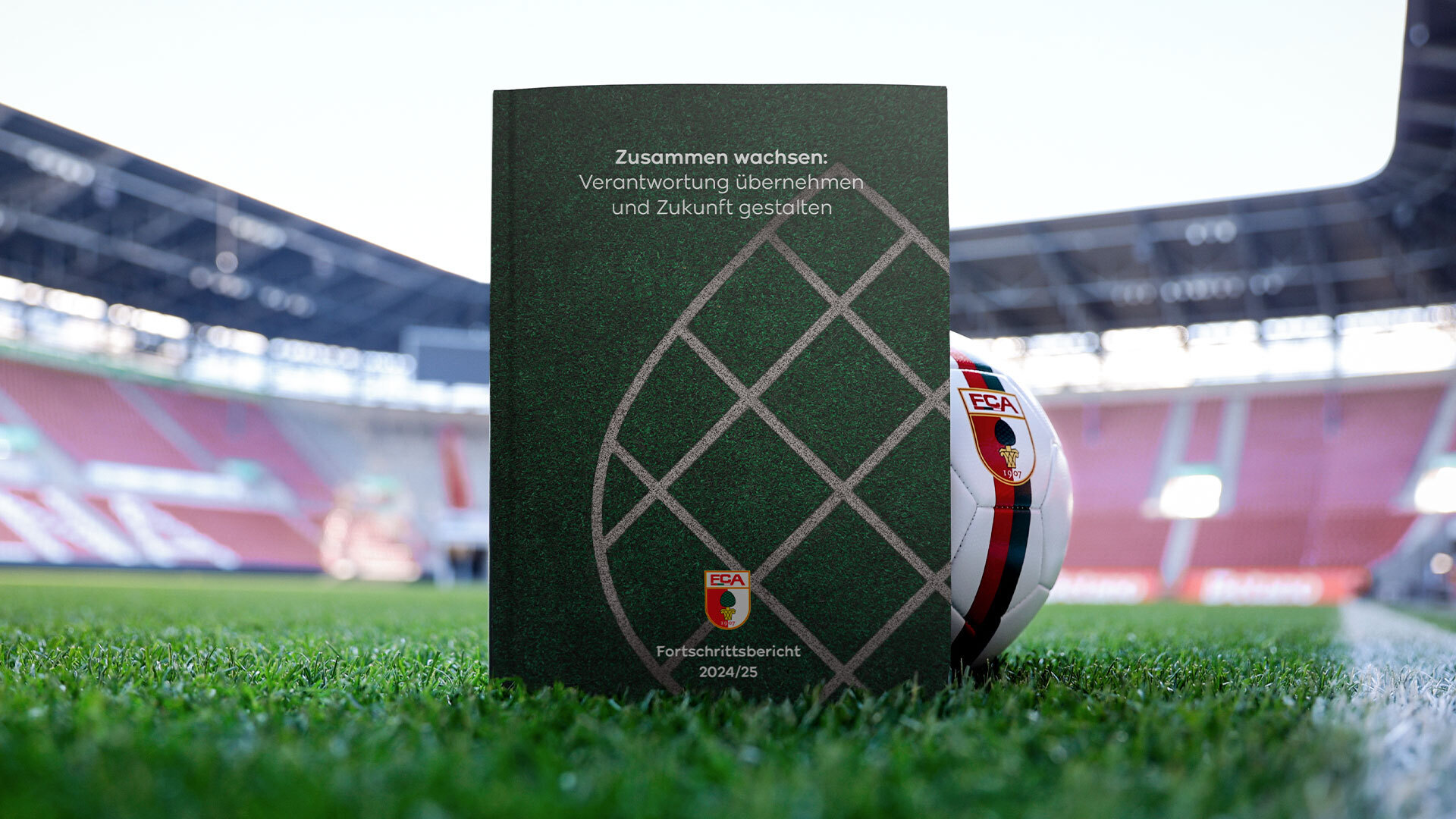 Der FC Augsburg hat auch in diesem Jahr wieder einen Nachhaltigkeitsbericht veröffentlicht. Foto: FCA