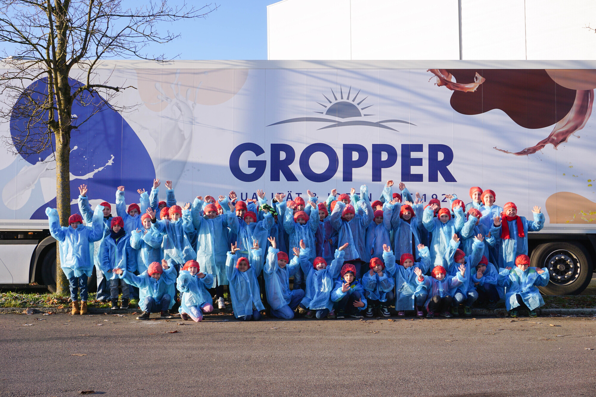 Die Kinder von Mitarbeitenden der Molkerei Gropper in Bissingen durften beim Kids Day die Arbeitswelt der Eltern erkunden. Beim