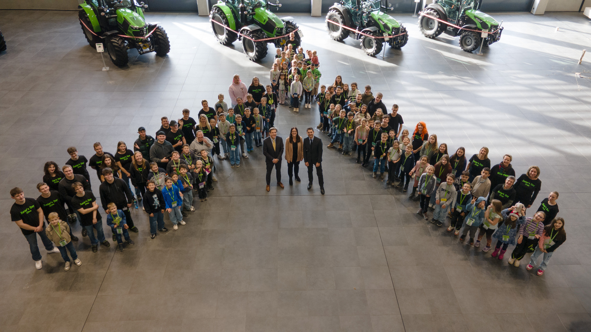 Glänzende Kinderaugen beim Juniors Day 2025 bei Deutz-Fahr in Lauingen