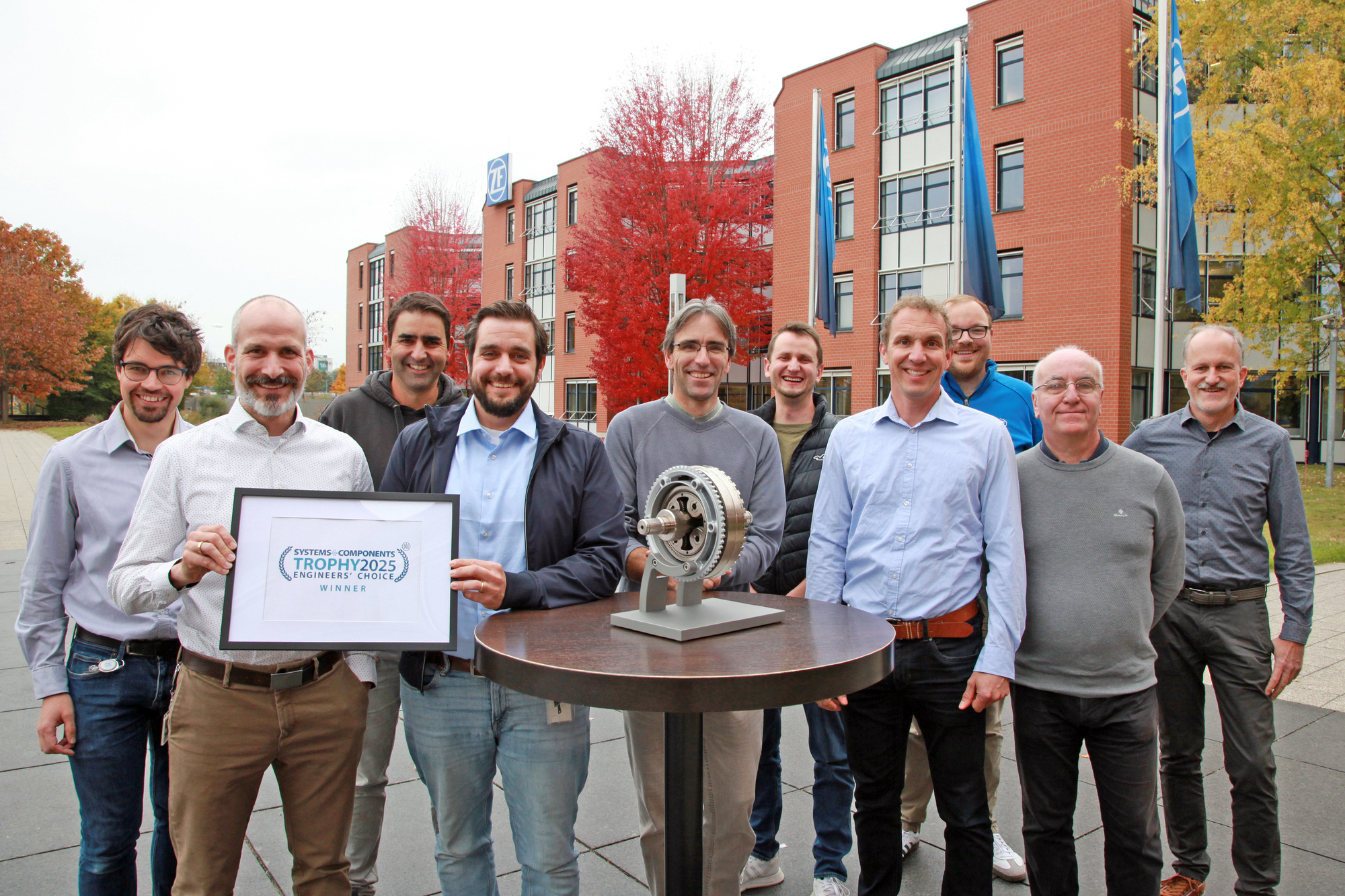 Das Friedrichshafener ZF-Team, das hinter dem Erfolg von eTERRAPOWER steht.