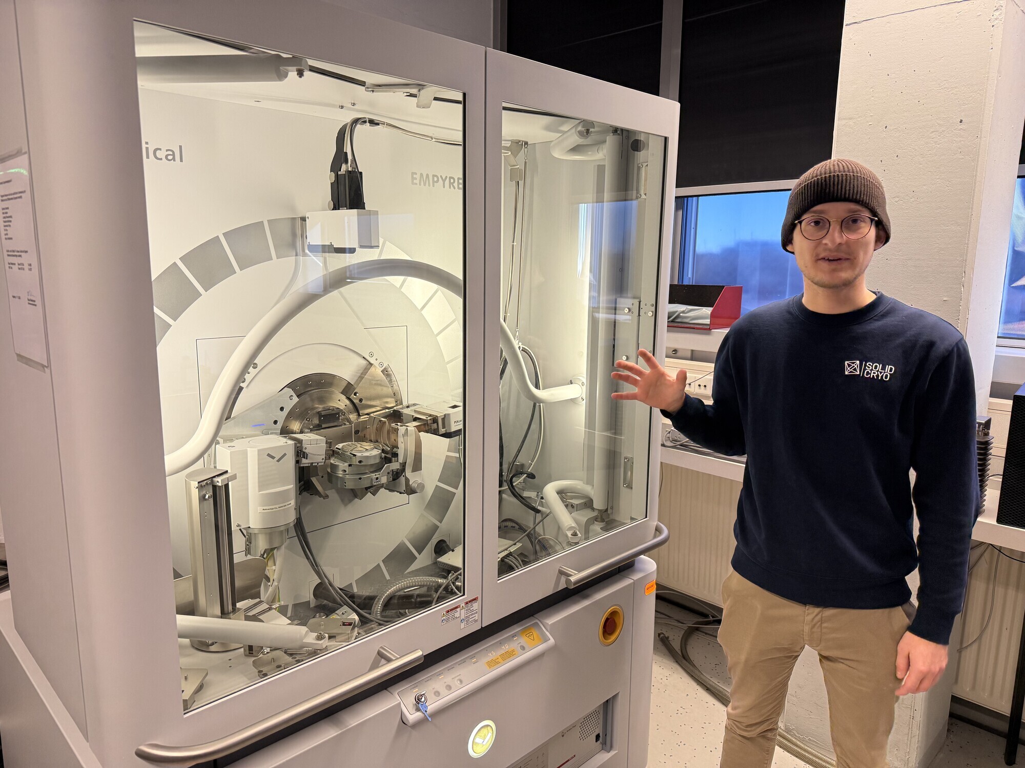 Im Labor von Solidcryo entstehen Tieftemperatursysteme, die ohne das seltene Helium-3 auskommen. Dieses Gas kostet in Europa bis zu 20 Millionen Euro pro Kilogramm. Fotoquelle: B4BSCHWABEN.de / Angelina Märkl