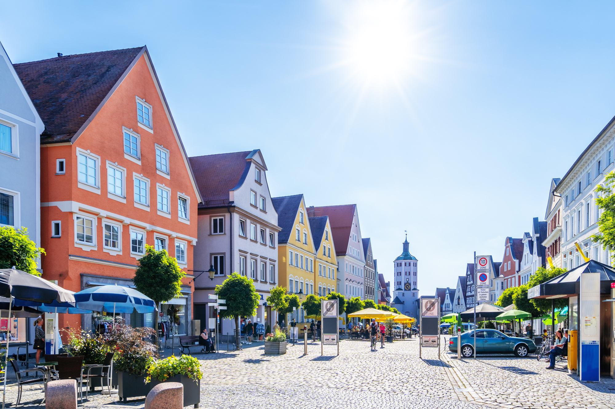 Symbolbild. Der Landkreis Günzburg bekommt 2026 50,4 Millionen Euro an Schlüsselzuweisungen. Foto: stock.adobe.com / Sina Ettmer