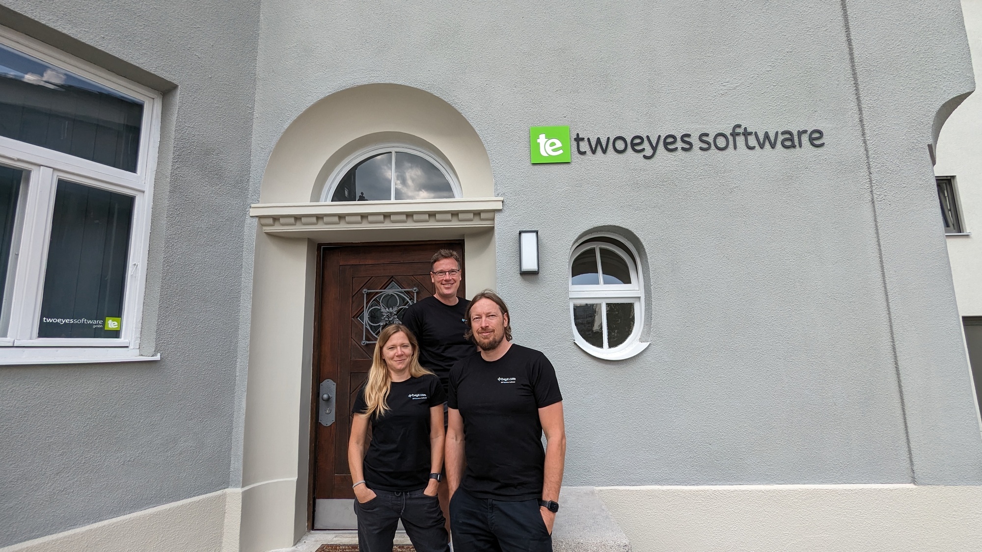 Von Anfang an Familienunternehmen: (v. l.) Tanja Grelewitz-Klug, Christian Klug und Geschäftsführer Roland Klug. Foto: twoeyes software