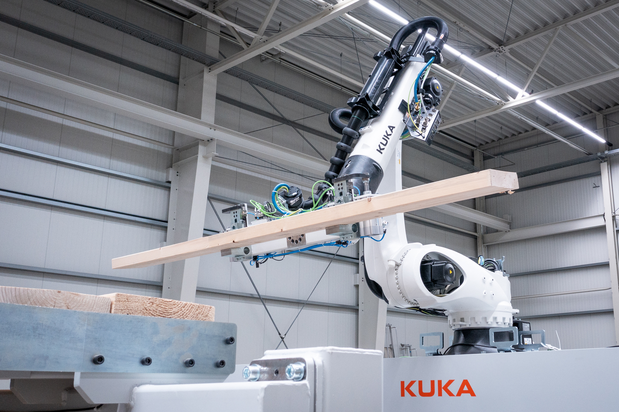 Kuka-Roboter stellen künftig im australischen Adelaide Bauteile für Häuser her. Foto: Kuka Group