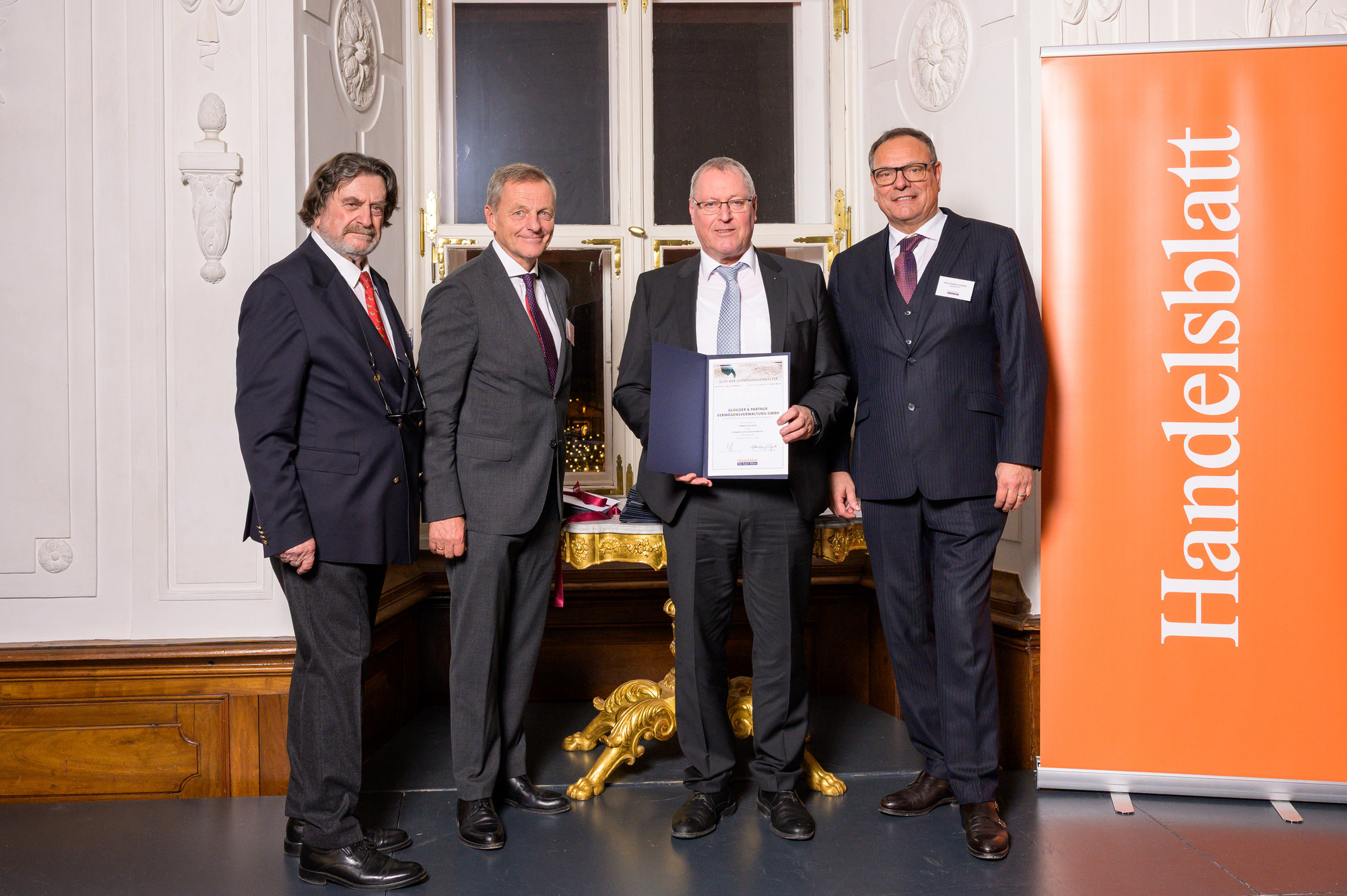 (v.l.n.r.:) Hans-Kaspar von Schönfels (Elite Report), Andreas Glogger, Hans Scharfetter (Abgeordneter des Landes Salzburg), Hans