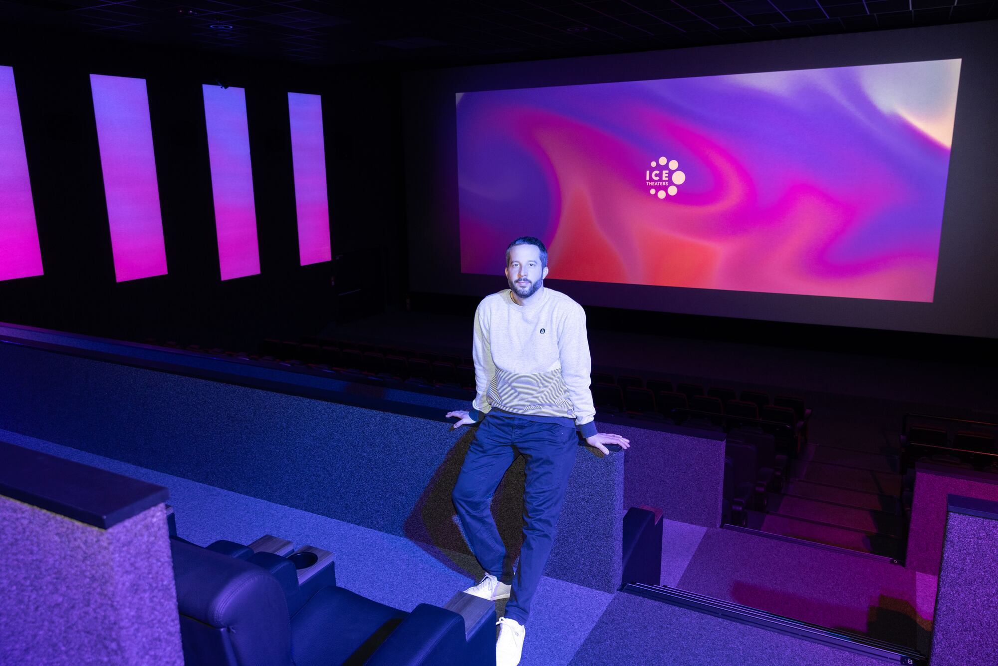 Geschäftsführer Alexander Rusch im neuen ICE Theater Saal 1 des Cineplex Fürth. Foto: Stefan Mayr