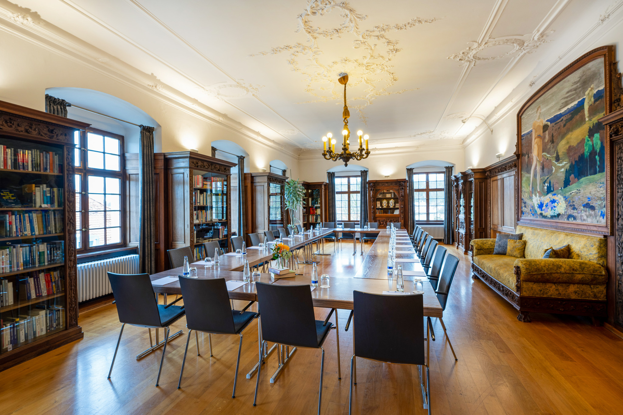 In den 14 Tagungsräumen bleibt die Geschichte bis heute sichtbar. Foto: Hotel Schloss Lautrach