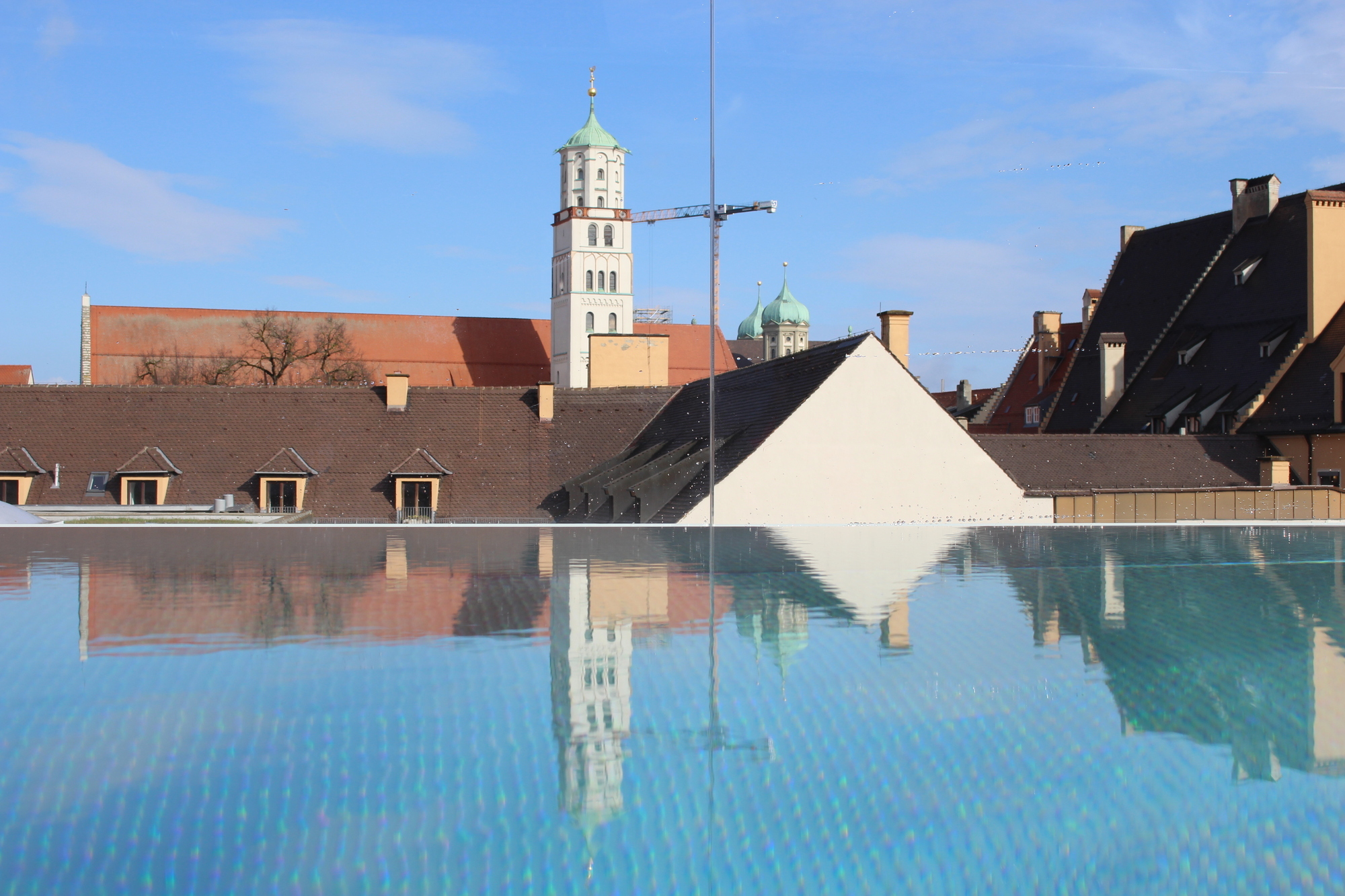 Der Neubau des Hotel Maximilian's hat einen Infinity-Pool auf dem Dach. Foto: B4B/ Katharina Seeburger