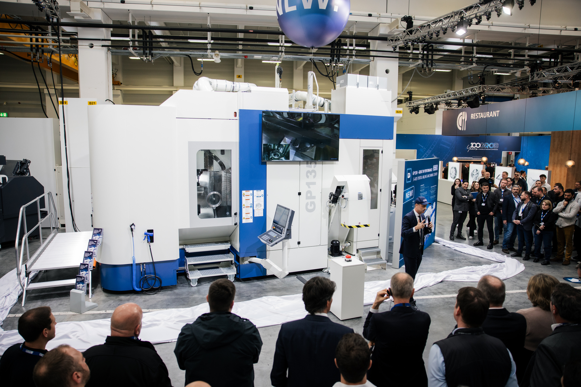 Auf der Hausmesse präsentiert Grob seine neue Portal-Maschine, die GP130. Ein Segment, in dem sich das Mindelheimer Unternehmen Wachstum erfhofft. Foto: Grob-Werke