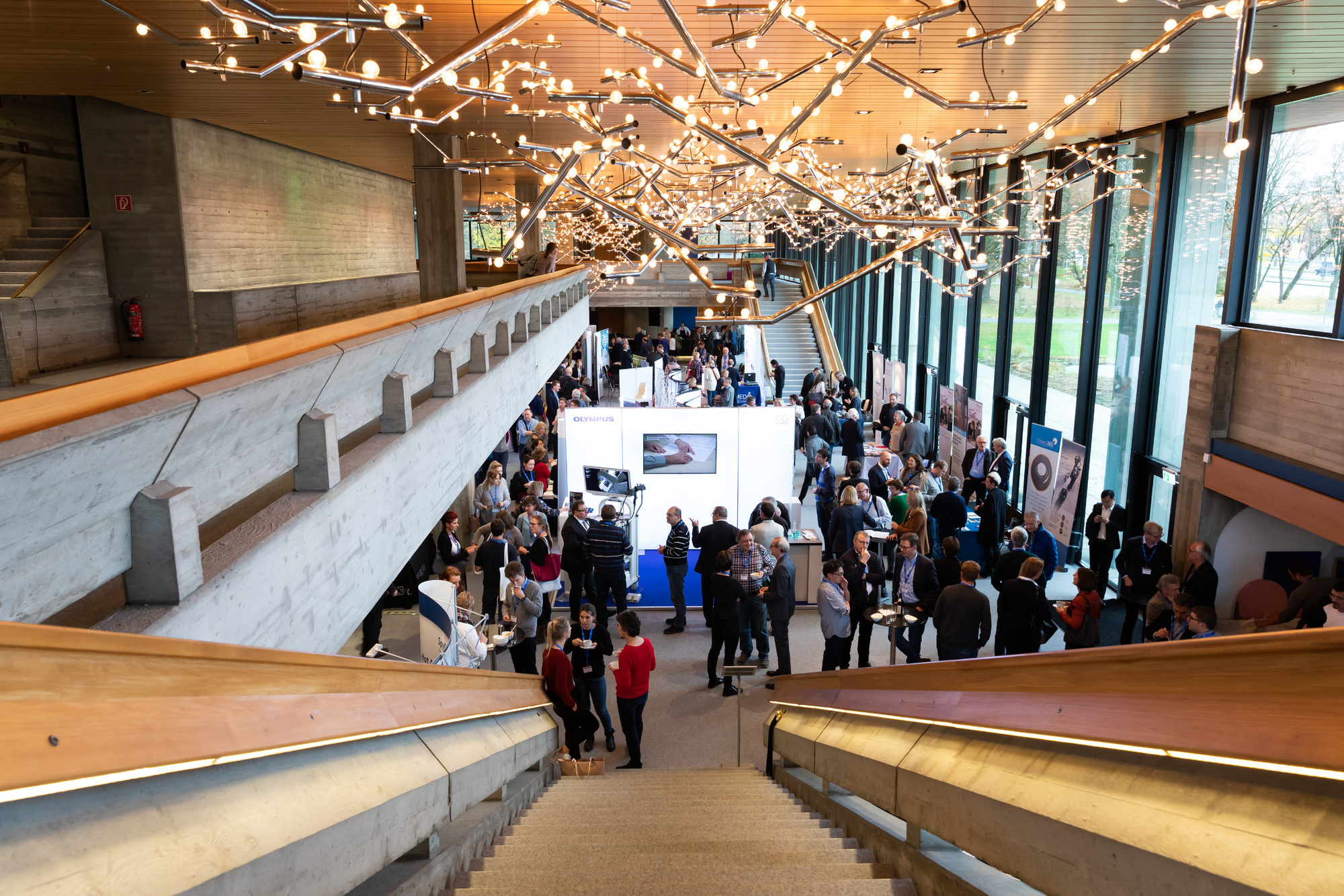 Der Kongress am Park ist seit 1972 Ort der Begegnung und des Austauschs, insbesondere für Kongresse, wie hier beim Endo Update, das jährlich mit 2.000 Teilnehmenden stattfindet. Foto: Jost G. Thorau