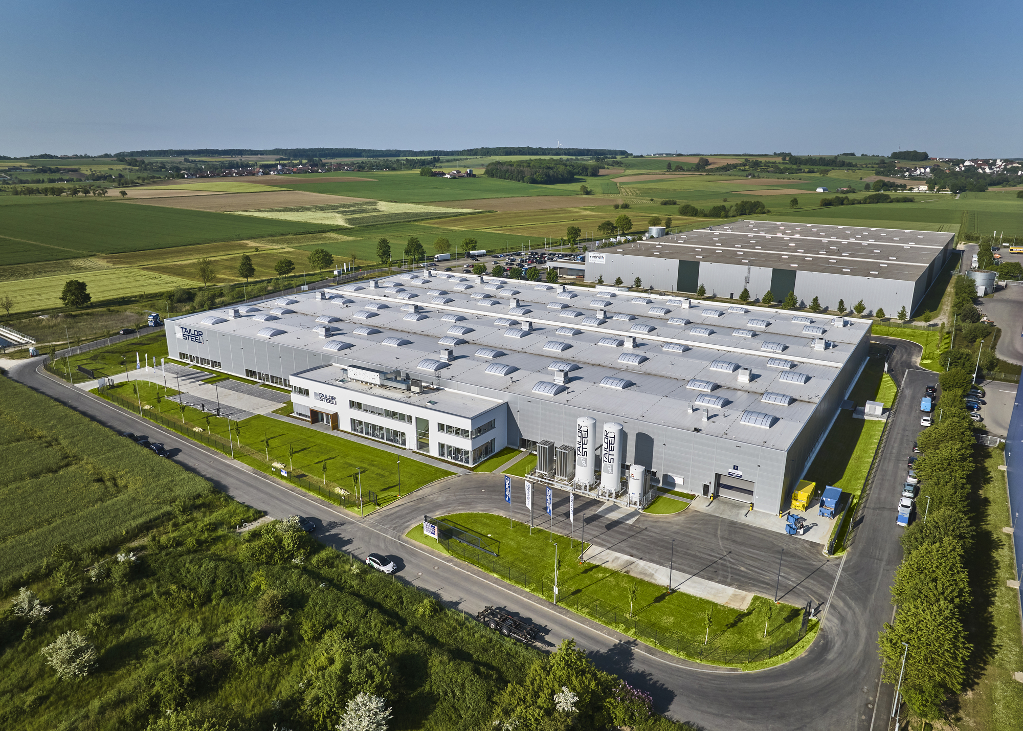 Für den schlüsselfertigen Neubau des Firmensitzes in Langenau wendete sich 247TailorSteel vertrauensvoll an bendl. Foto: Bauunternehmen bendl, Günzburg