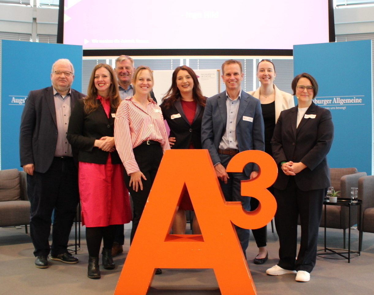 Die Teilnehmenden der Gesprächsrunde „Arbeitsmarkt – Quo Vadis?“ Was können Unternehmen gestalten, um auch in Zukunft Fachkräfte zu finden? Foto: B4B/ Katharina Seeburger