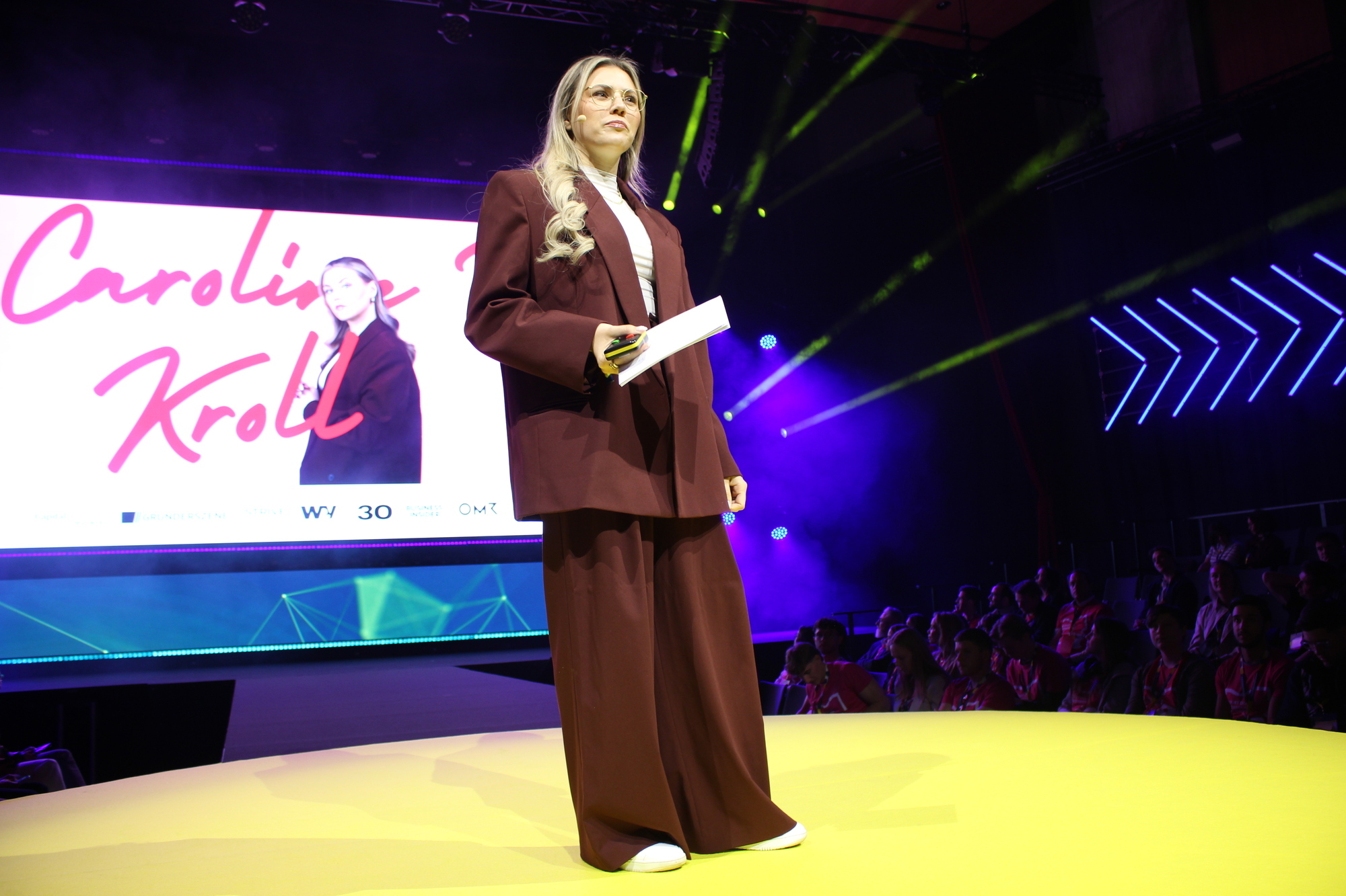 Caroline René Kroll hat während ihres Studiums 2017 die Kosmetikmarke Nø Cosmetics gegründet. Heute hat sie 80 Mitarbeitende.