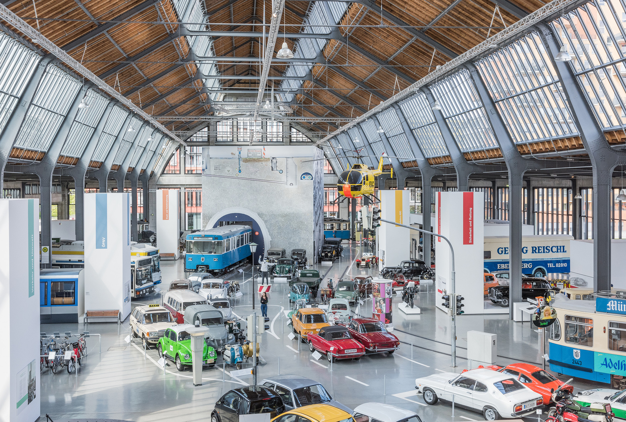 Geiger FM übernimmt das Facility-Management sämtlicher Standorte und Ausstellungen des Deutschen Museums, darunter auch die Schausammlung in Halle 1. Foto: Deutsches Museum