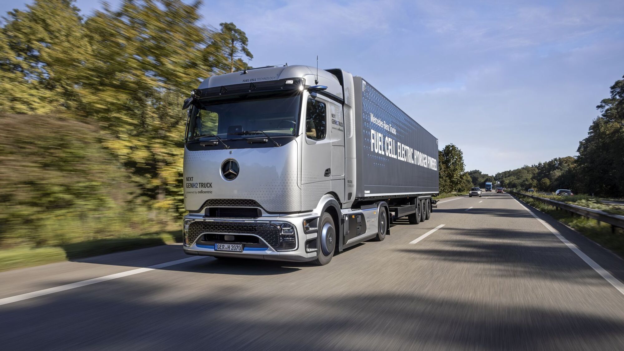 Dachser bringt als erstes Unternehmen weltweit den neuen Mercedes-Benz NextGenH2 Truck in den Praxiseinsatz. Foto: Daimler Truck AG