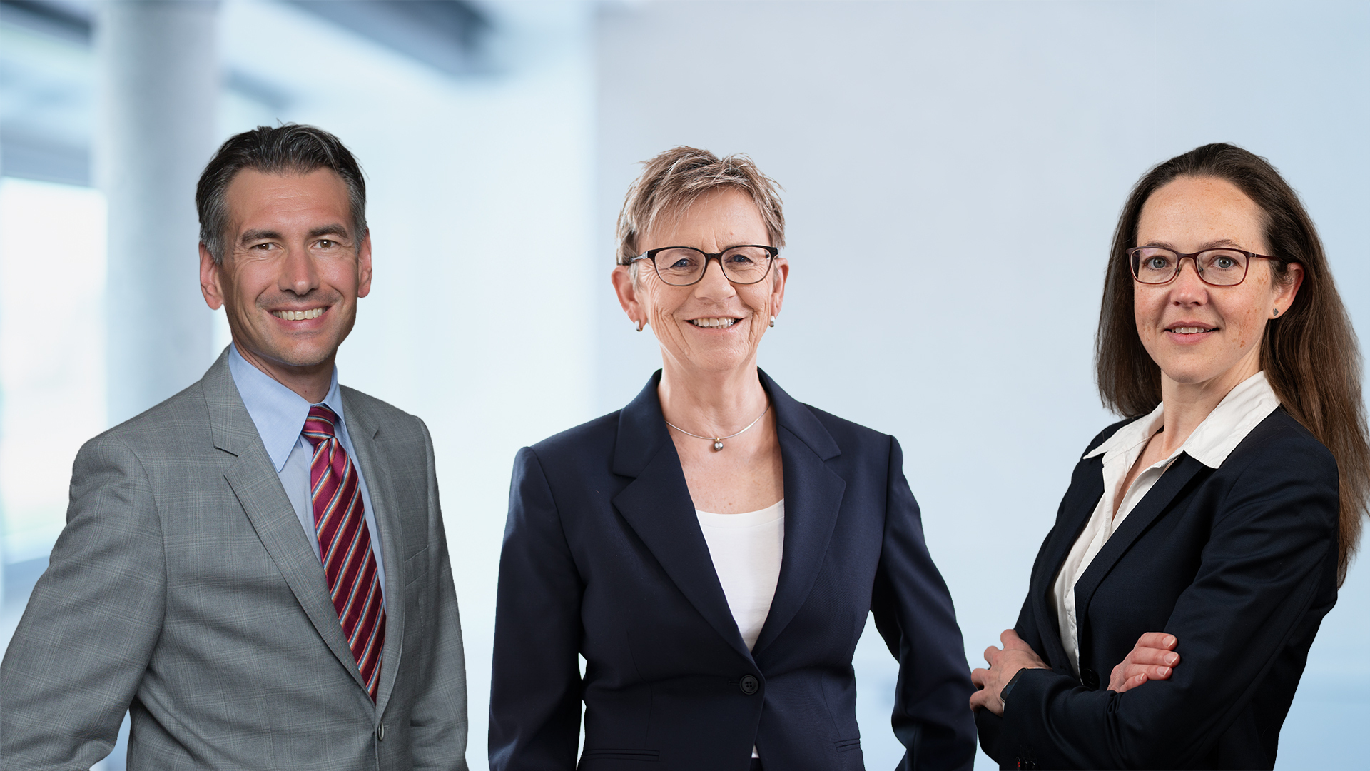 Von links: Dr. Konrad Kern, Dr. Birgit Friedl und Dr. Anne Deike Riewe der Kanzlei Sonntag gehören laut Handelsblatt zu den besten Anwälten Deutschlands. Foto: Sonntag