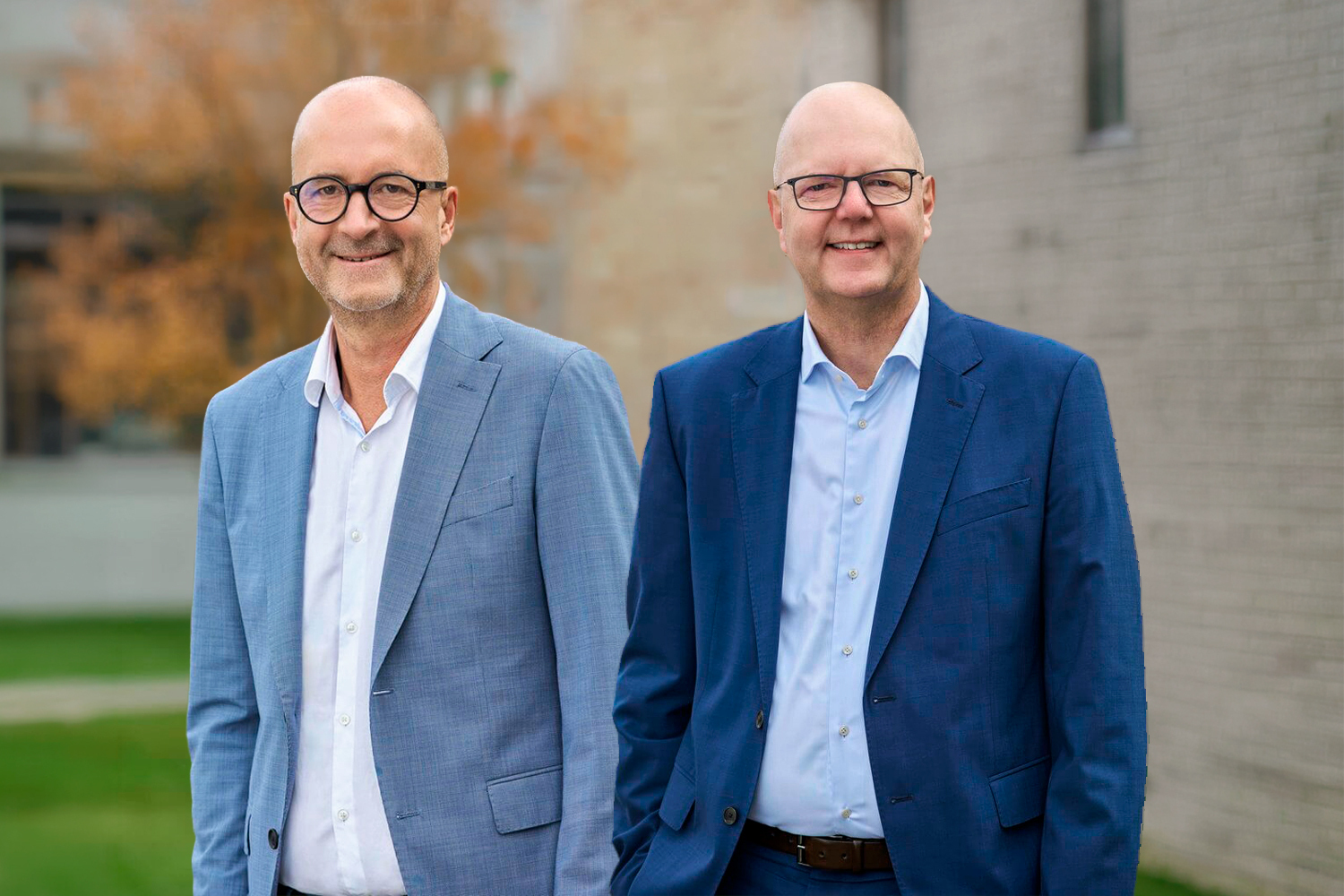 Frank Uszko (rechts) legt sein Amt als CEO der Zott Gruppe zum Ende des Jahres nieder. Sein Nachfolger soll René Roth (links) werden, bisher CCO. Foto: Zott