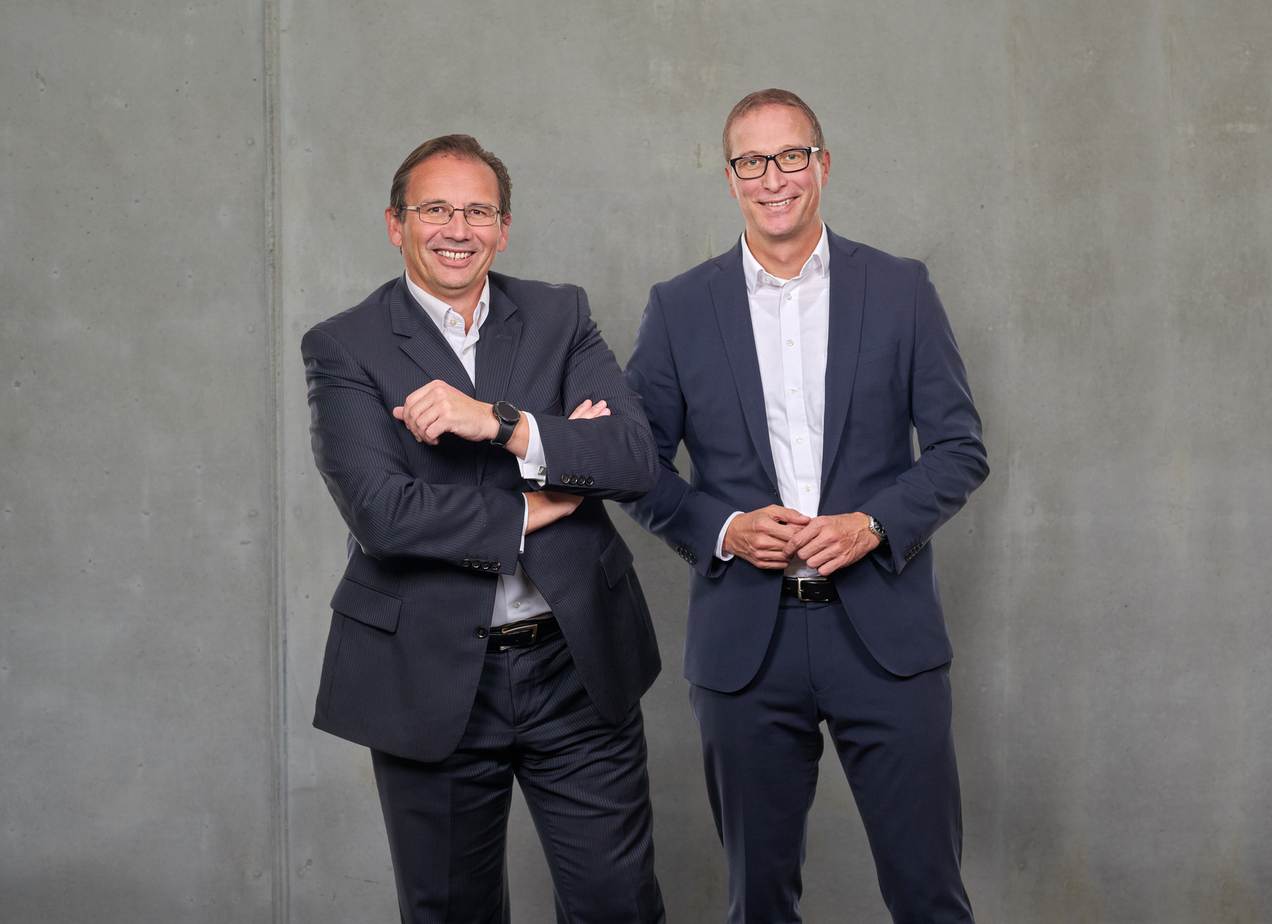Die Alps Family Office AG erhält 2026 erneut fünf Sterne von Capital. (v.l.n.r.): Vorstände Gökhan Kula und Michael Blanz.