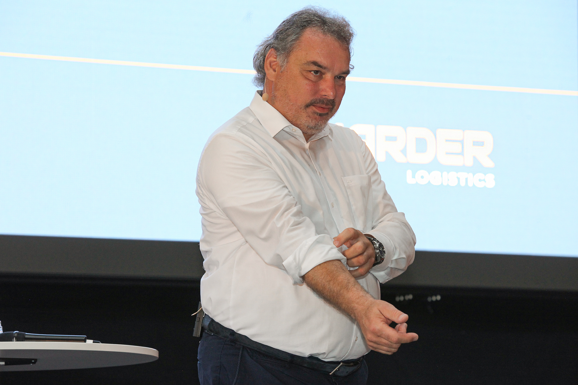 Marcello Danieli, Geschäftsführer von Harder Logistics, beim Wirtschaftsdialog. Foto: Carola Gietzen