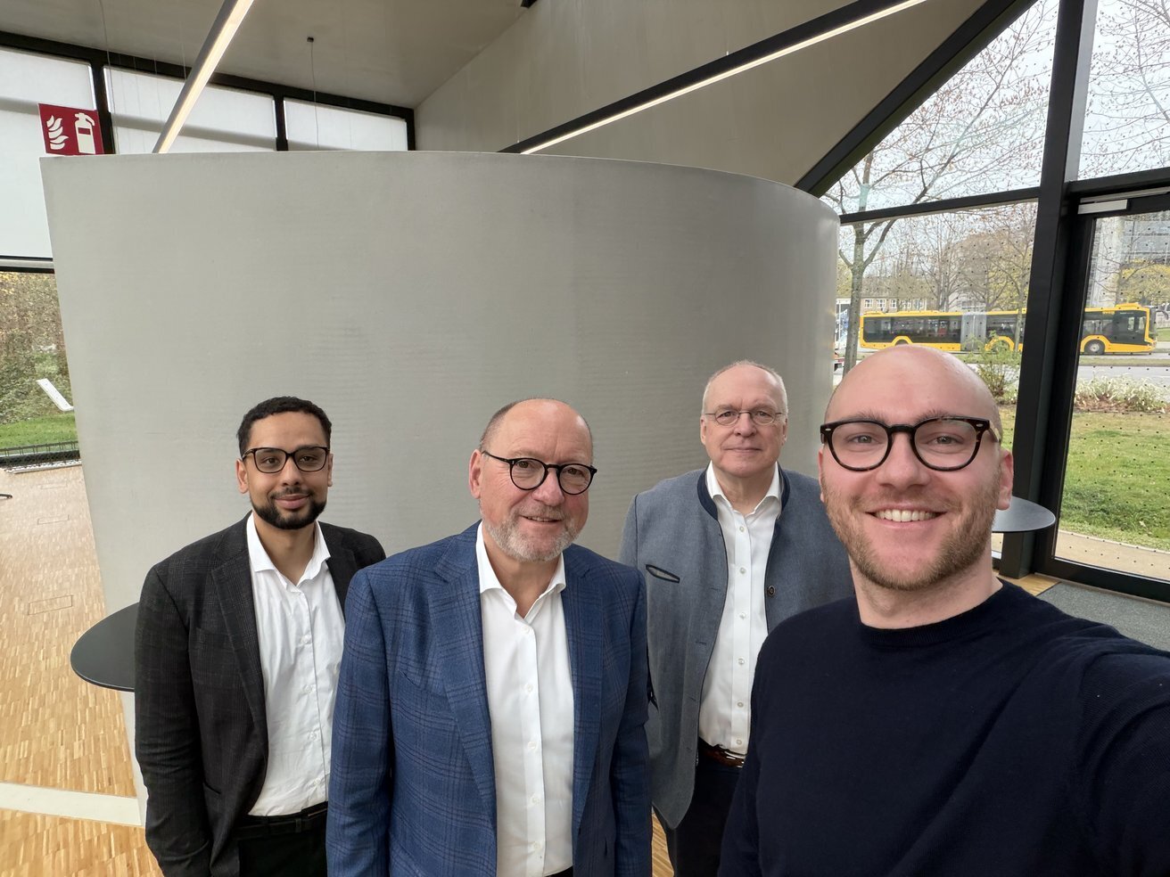Das Team hinter Soul of Concrete (von links): Prof. Alexander Schumann, Prof. Klaus Raps, Prof. Dr.-Ing. Manfred Curbach und Ludwig Raps. Foto: Soul of Concrete.