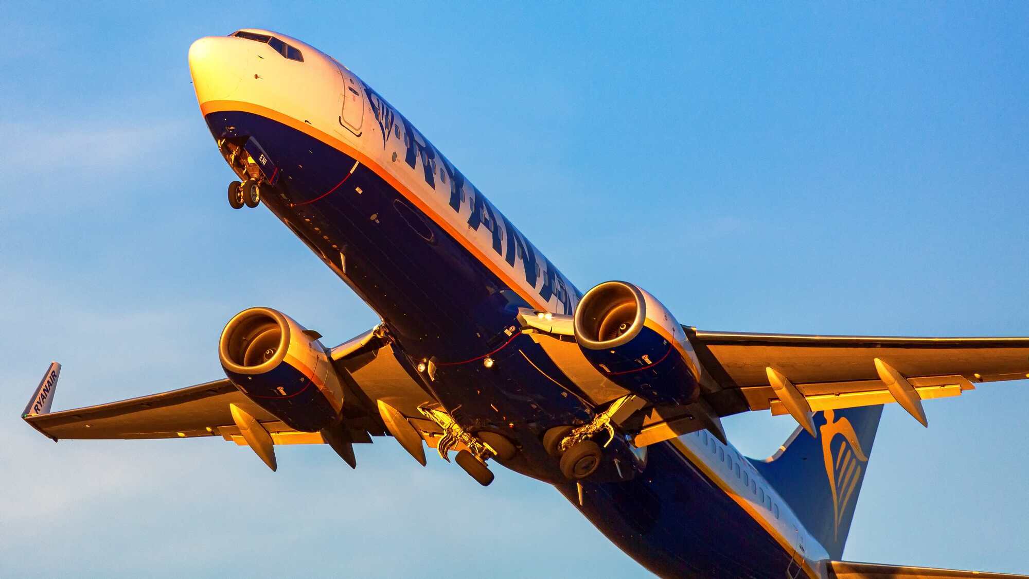 In den Sommerferien ist der Flugreiseverkehr besonders gefragt. Auch der Allgäu Airport reagiert auf die Nachfrage.