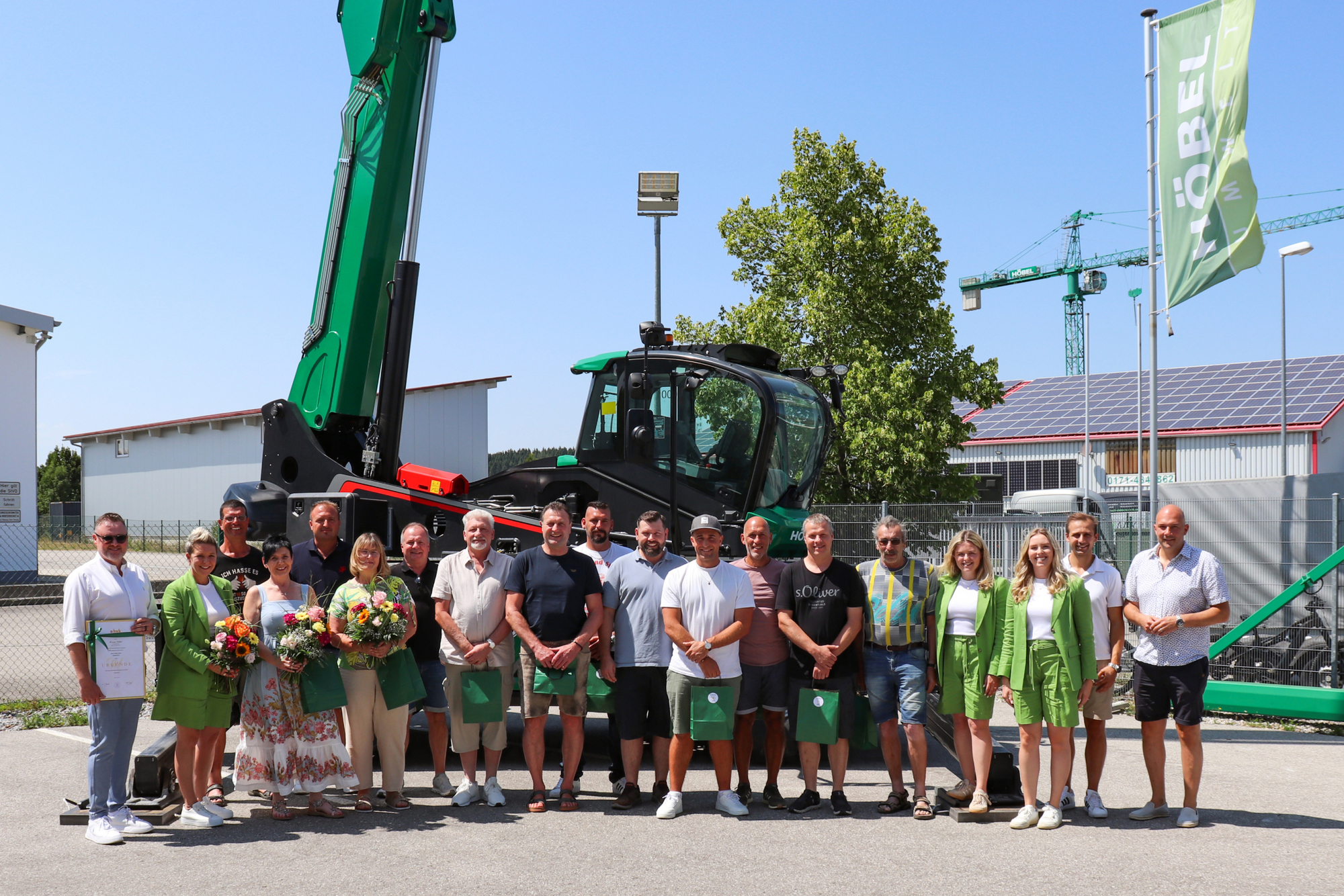 Die Ernst Höbel GmbH ehrt 17 Jubilare auf dem diesjährigen Sommerfest.