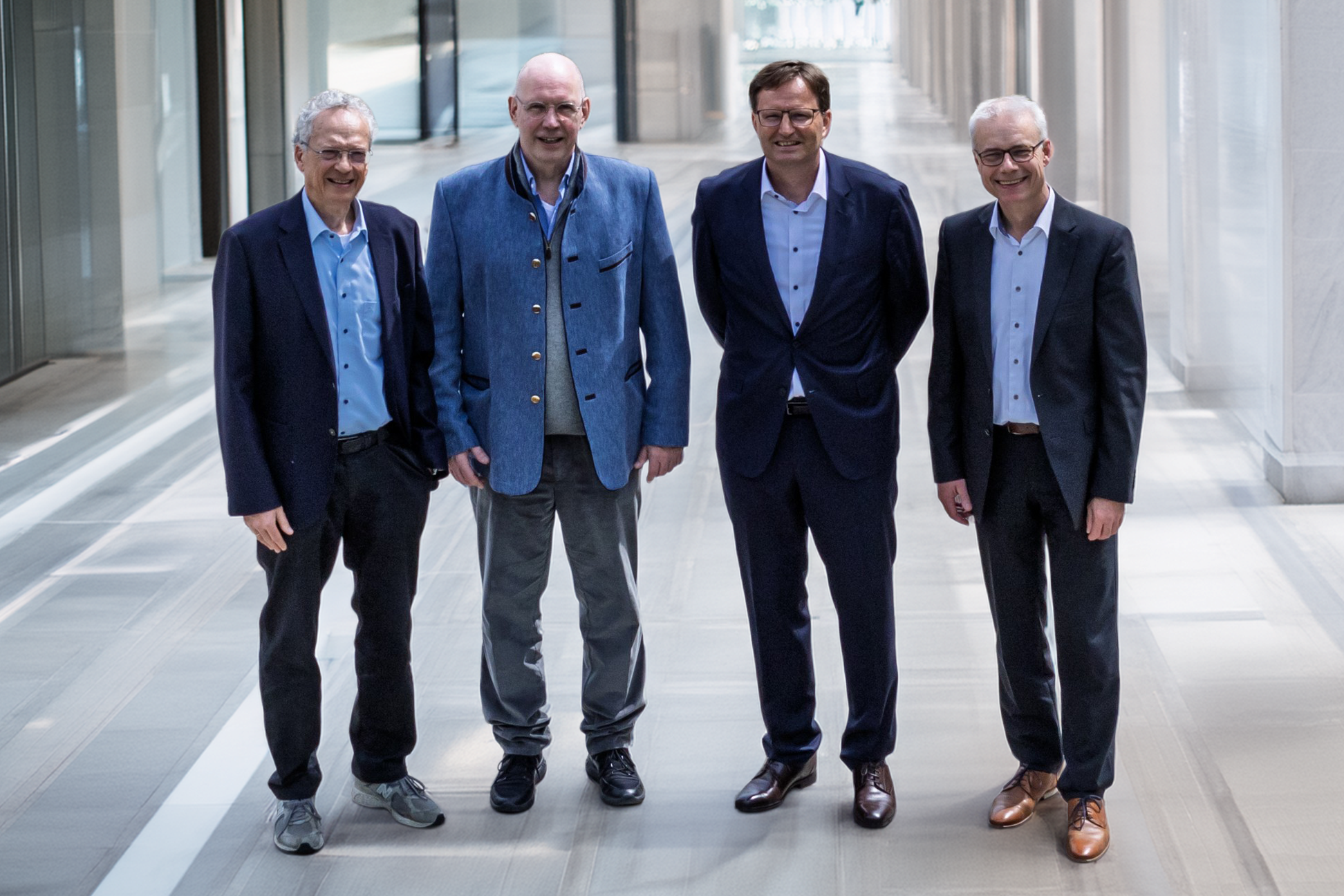 Hier das geschäftsführende Direktorium der CCC Allianz Wera (v.l): Prof.Dr. Ralf Bargou (Würzburg), Prof. Dr. Matthias W. Beckmann (Erlangen), Prof. Dr. TobiasPukrop (Regensburg) und Prof. Dr. Martin Trepel (Augsburg). Foto: Valerio Agolino/UKR
