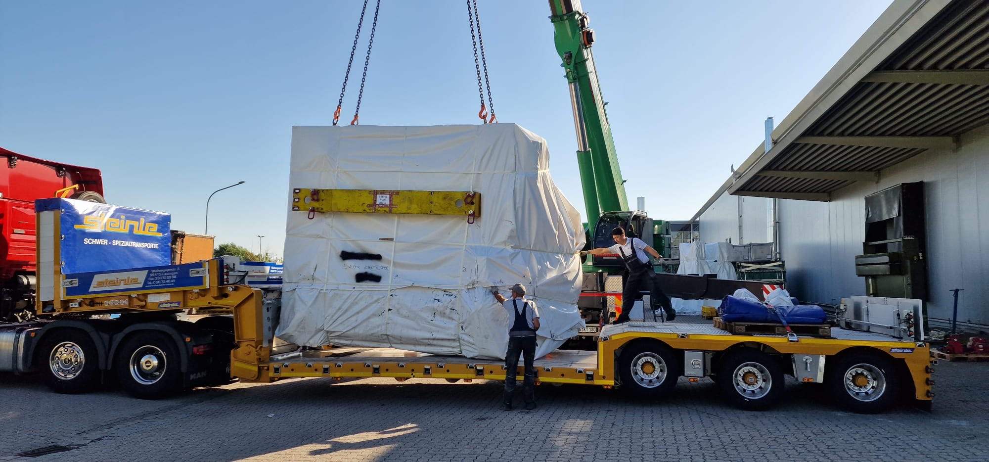 Beim Umzug der 72-Seiten-Lithoman-Druckmaschine nach Barleben.